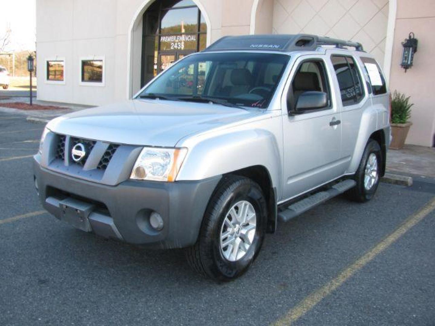 2008 Silver Nissan Xterra S 2WD (5N1AN08U78C) with an 4.0L V6 DOHC 24V engine, located at 2443 Albert Pike, Hot Springs, AR, 71913, (501) 623-6255, 34.492222, -93.109993 - Photo#0