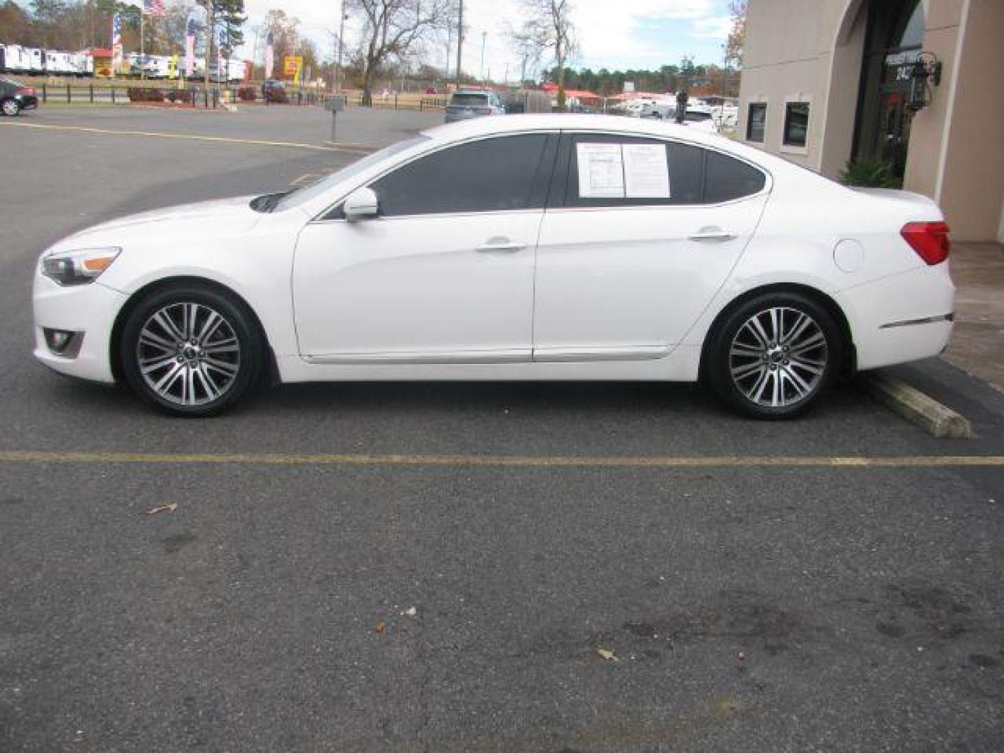 2014 WHITE Kia Cadenza Sedan (KNALN4D7XE5) with an 3.3L V6 DOHC 24V engine, 6-Speed Automatic transmission, located at 2443 Albert Pike, Hot Springs, AR, 71913, (501) 623-6255, 34.492222, -93.109993 - Photo#1