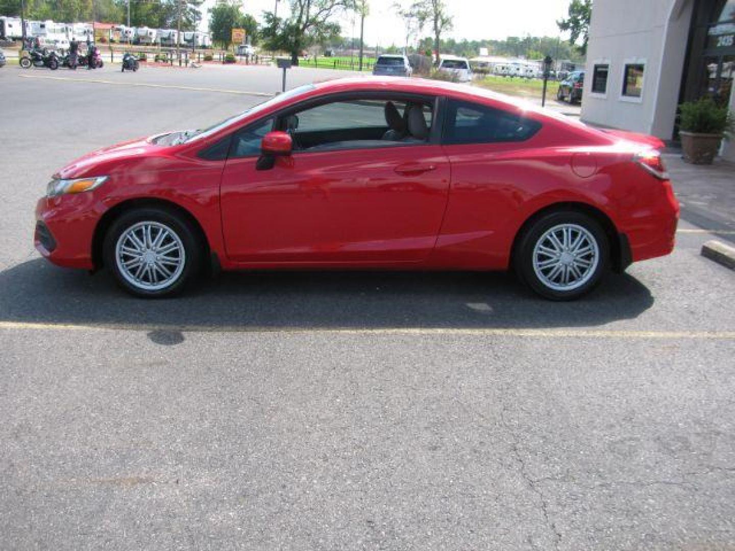 2014 Red Honda Civic LX Coupe CVT (2HGFG3B50EH) with an 1.8L L4 SOHC 16V engine, Continuously Variable Transmission transmission, located at 2443 Albert Pike, Hot Springs, AR, 71913, (501) 623-6255, 34.492222, -93.109993 - Photo#4