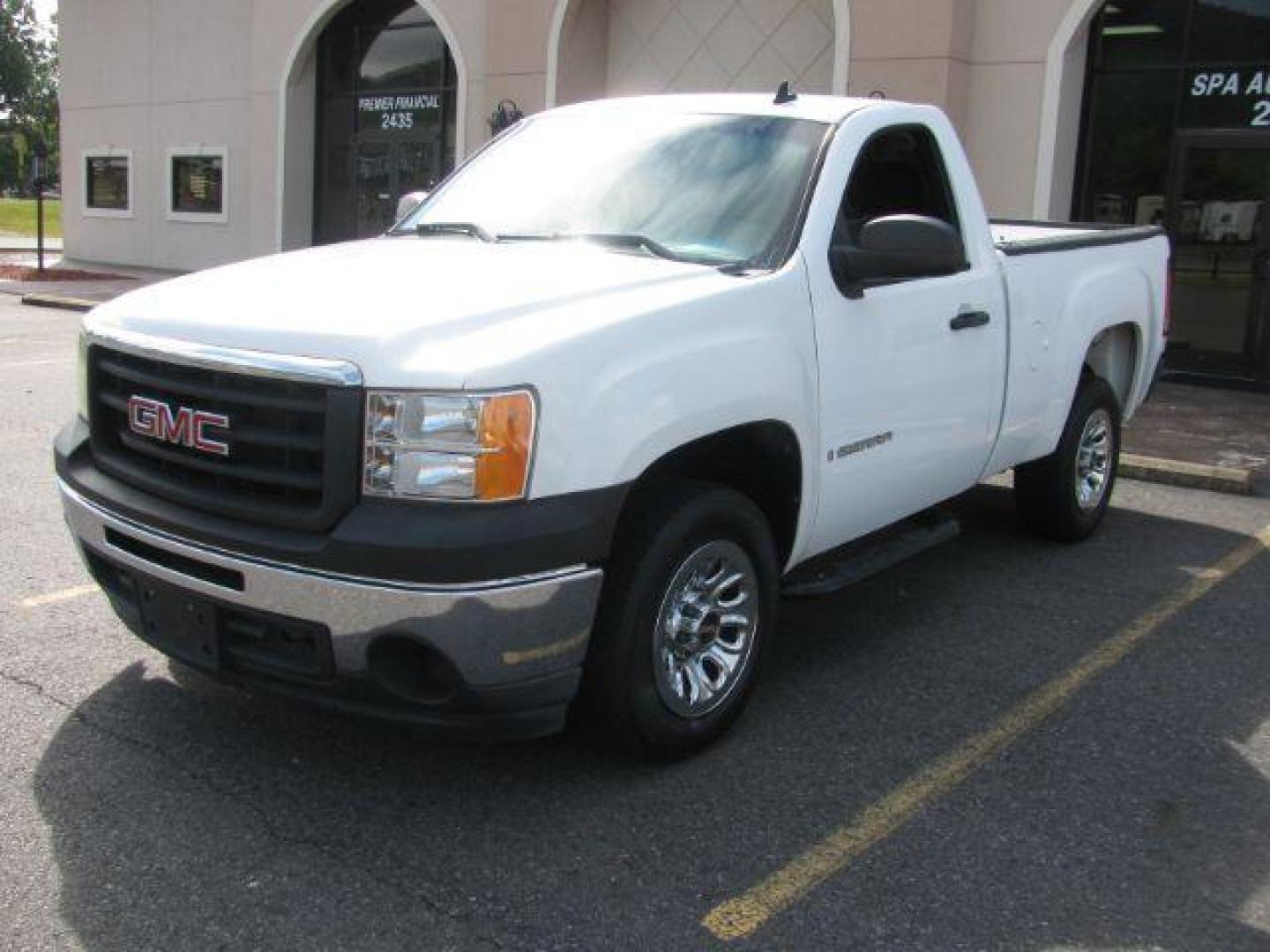 2009 White GMC Sierra 1500 Work Truck Std. Box 2WD (1GTEC14X99Z) with an 4.3L V6 OHV 12V engine, 4-Speed Automatic transmission, located at 2443 Albert Pike, Hot Springs, AR, 71913, (501) 623-6255, 34.492222, -93.109993 - Photo#6