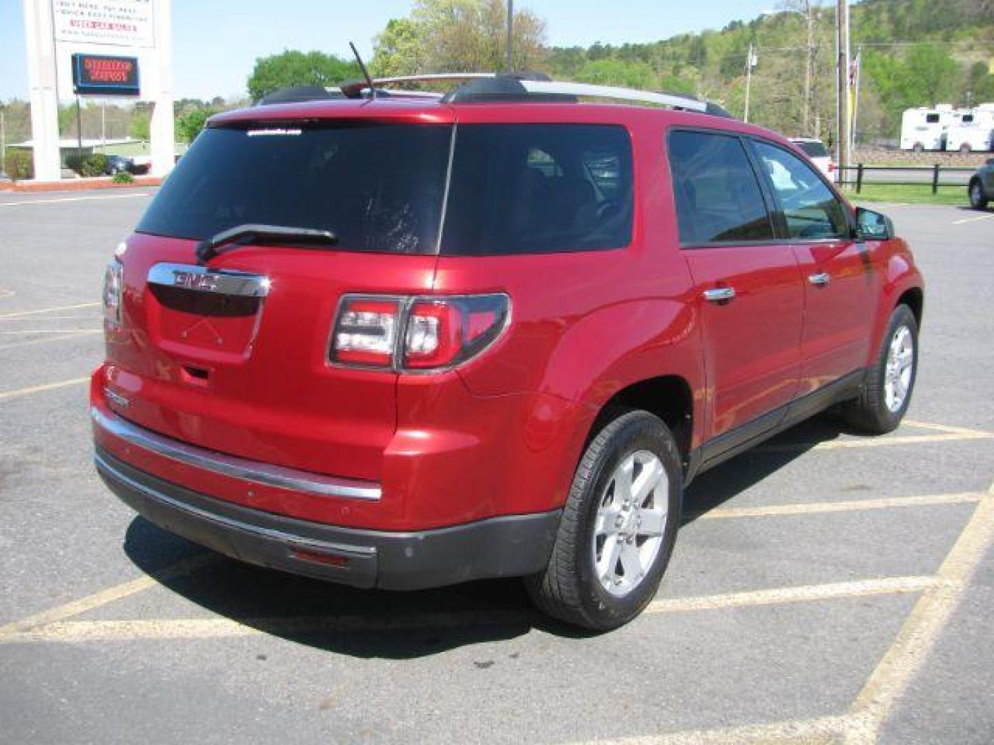 2013 Maroon GMC Acadia SLE-1 FWD (1GKKRNED1DJ) with an 3.6L V6 DOHC 24V engine, 6-Speed Automatic transmission, located at 2443 Albert Pike, Hot Springs, AR, 71913, (501) 623-6255, 34.492222, -93.109993 - Photo#2