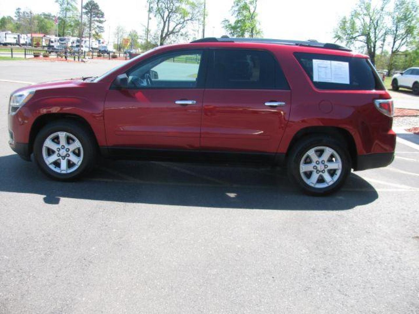 2013 Maroon GMC Acadia SLE-1 FWD (1GKKRNED1DJ) with an 3.6L V6 DOHC 24V engine, 6-Speed Automatic transmission, located at 2443 Albert Pike, Hot Springs, AR, 71913, (501) 623-6255, 34.492222, -93.109993 - Photo#4