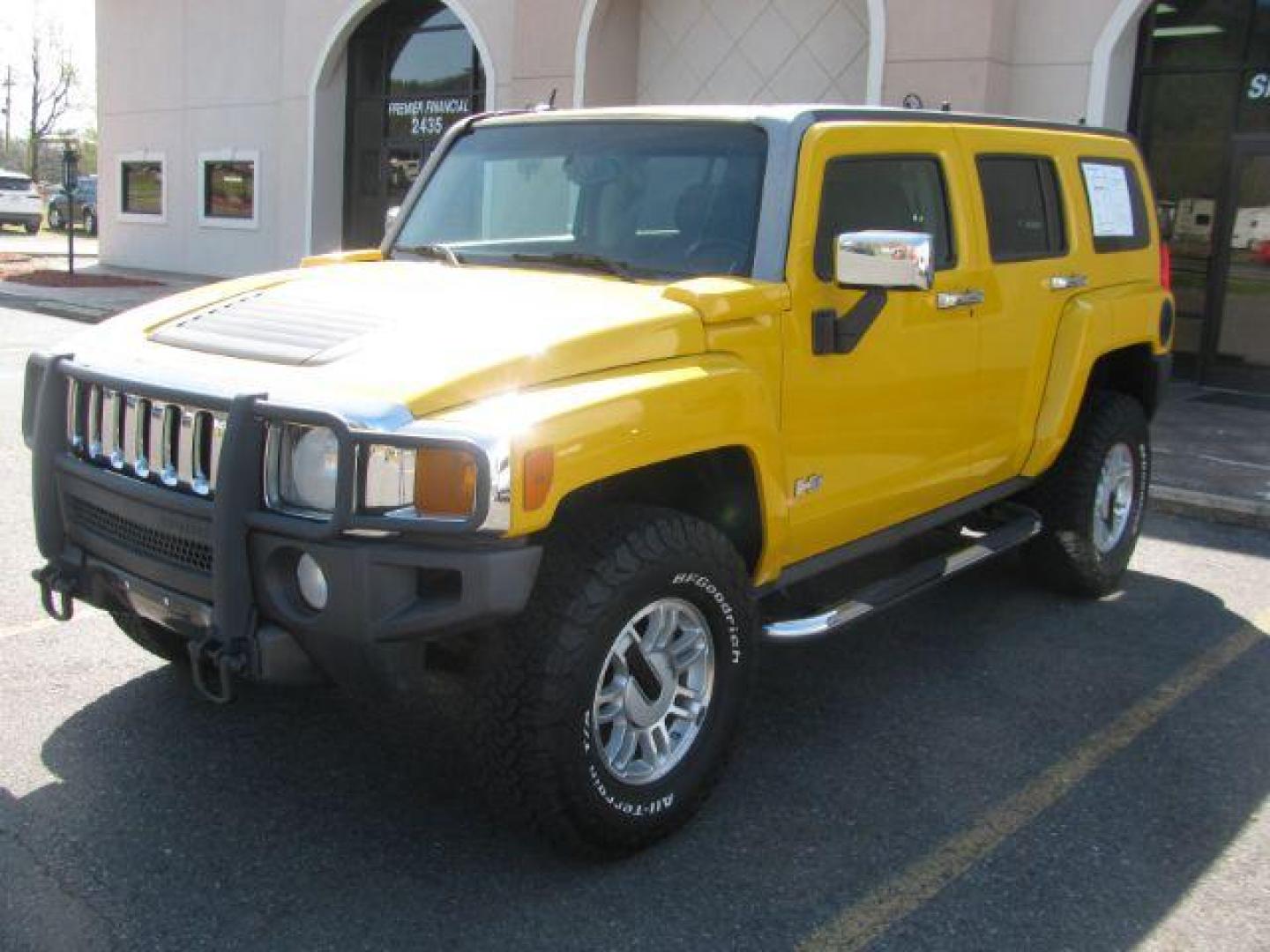 2006 Yellow Hummer H3 Sport Utility (5GTDN136868) with an 3.5L L5 DOHC 20V engine, located at 2443 Albert Pike, Hot Springs, AR, 71913, (501) 623-6255, 34.492222, -93.109993 - Photo#5