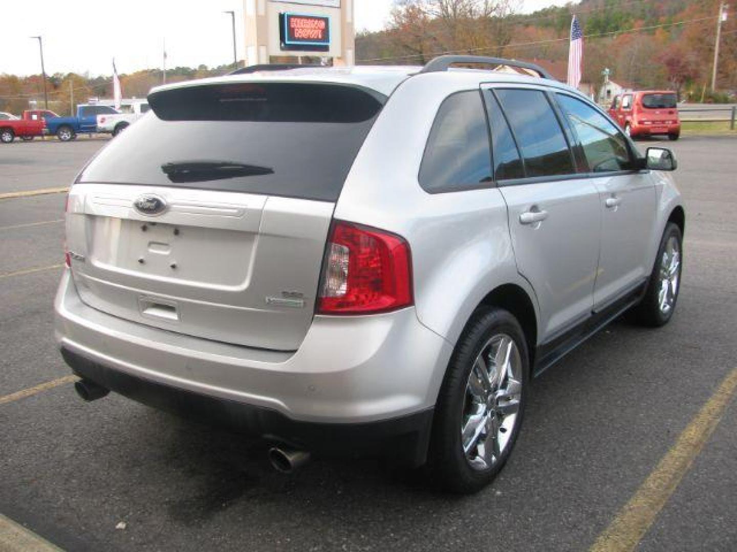 2013 Silver Ford Edge SEL FWD (2FMDK3J98DB) with an 2.0L L4 DOHC 16V engine, 6-Speed Automatic transmission, located at 2443 Albert Pike, Hot Springs, AR, 71913, (501) 623-6255, 34.492222, -93.109993 - Photo#3