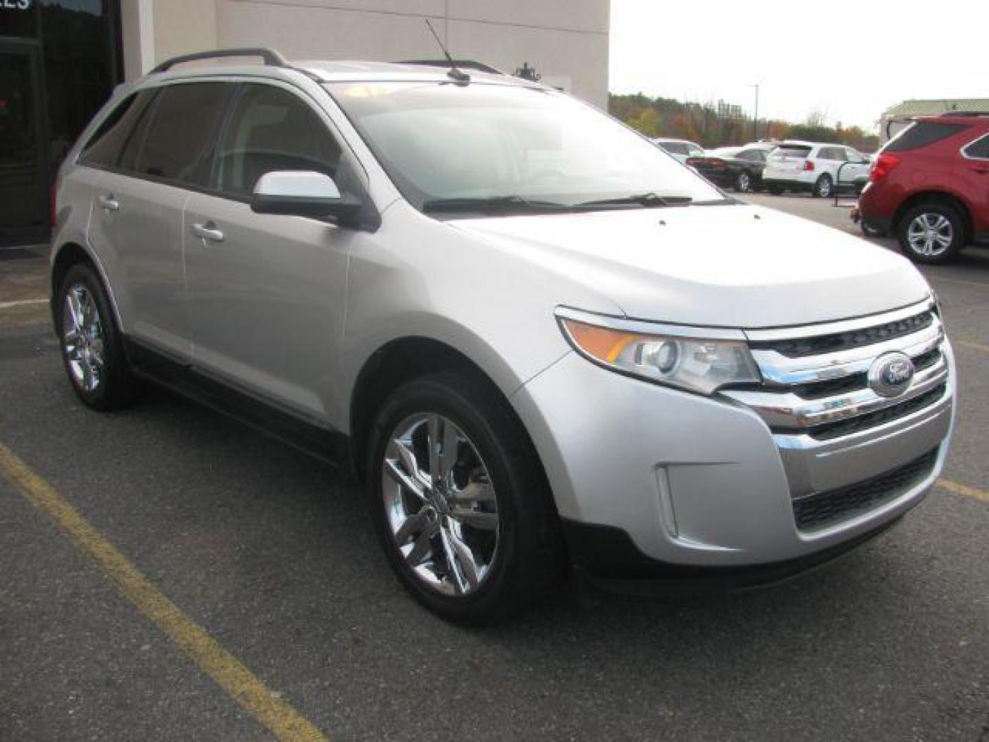 2013 Silver Ford Edge SEL FWD (2FMDK3J98DB) with an 2.0L L4 DOHC 16V engine, 6-Speed Automatic transmission, located at 2443 Albert Pike, Hot Springs, AR, 71913, (501) 623-6255, 34.492222, -93.109993 - Photo#5