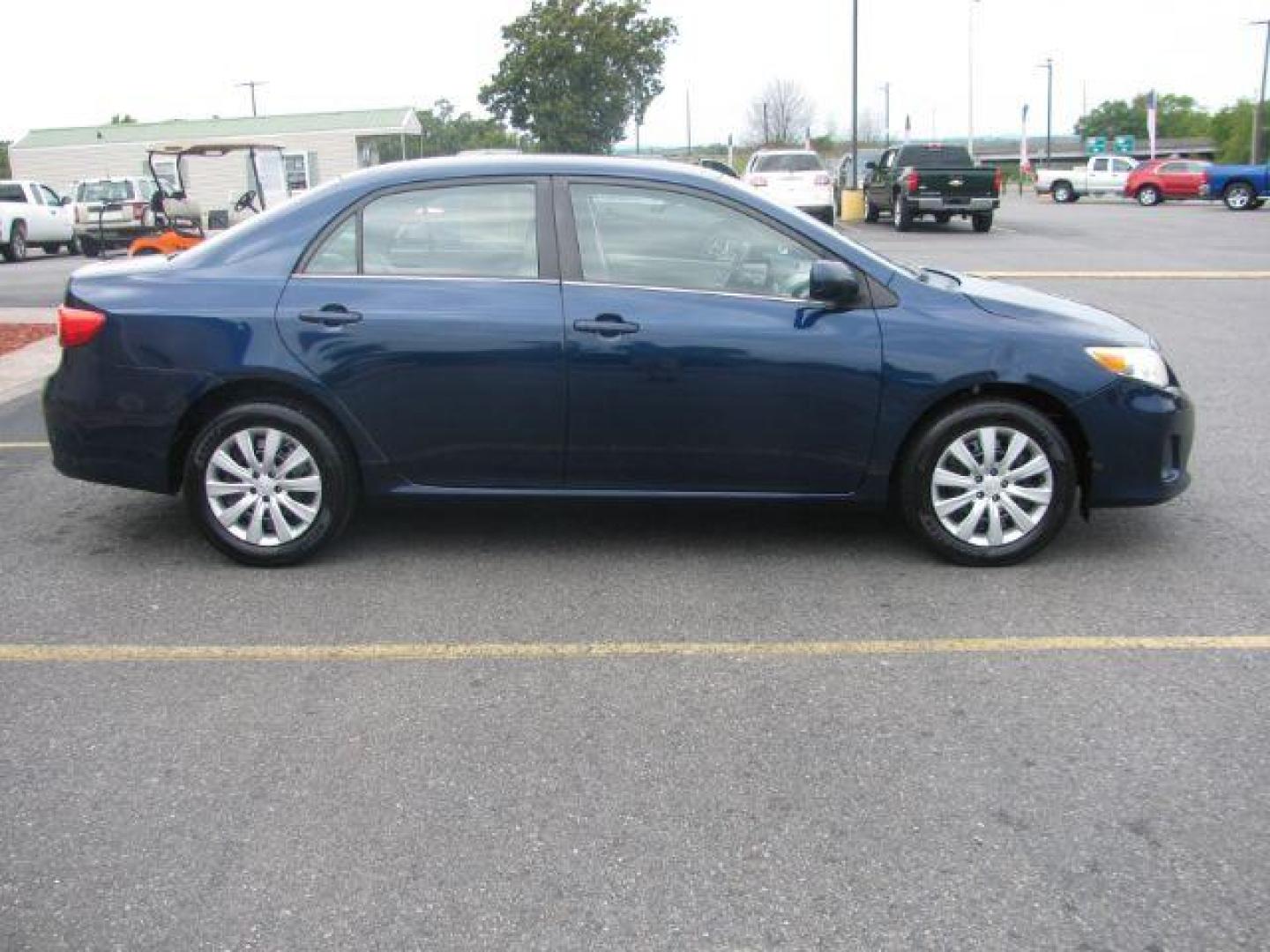 2013 Blue Toyota Corolla LE 4-Speed AT (5YFBU4EE4DP) with an 1.8L L4 DOHC 16V engine, 4-Speed Automatic transmission, located at 2443 Albert Pike, Hot Springs, AR, 71913, (501) 623-6255, 34.492222, -93.109993 - Photo#4