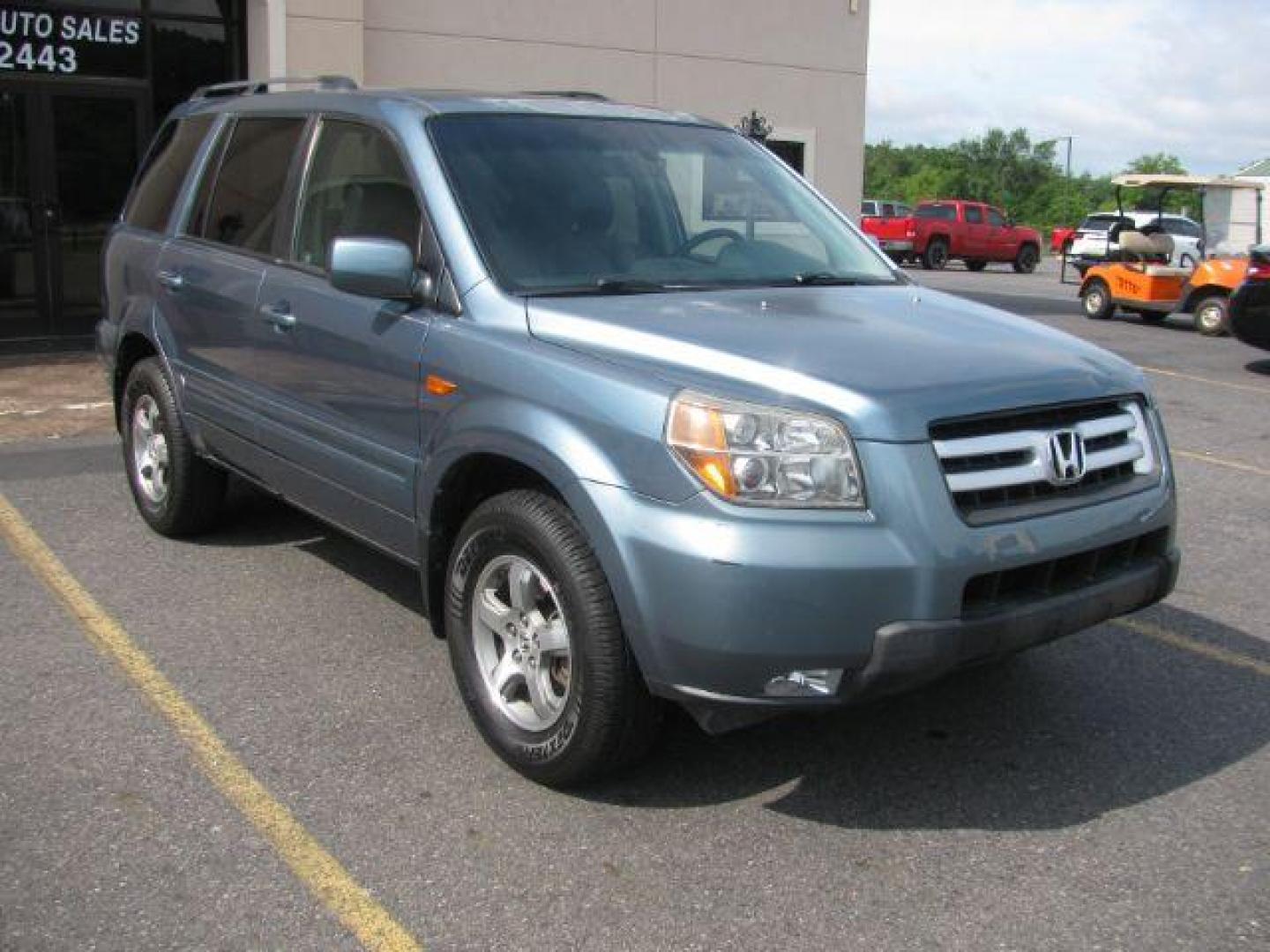 2006 Blue Honda Pilot EX 4WD w/ Leather and DVD (5FNYF18636B) with an 3.5L V6 SOHC 24V engine, 5-Speed Automatic transmission, located at 2443 Albert Pike, Hot Springs, AR, 71913, (501) 623-6255, 34.492222, -93.109993 - Photo#0