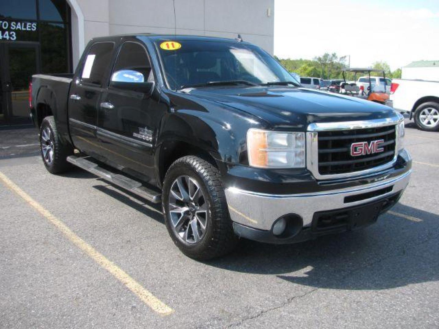 2011 Black GMC Sierra 1500 SLE Crew Cab 2WD (3GTP1VE07BG) with an 5.3L V8 OHV 16V FFV engine, 6-Speed Automatic transmission, located at 2443 Albert Pike, Hot Springs, AR, 71913, (501) 623-6255, 34.492222, -93.109993 - LISTED FEATURES MAY BE OPTIONAL AND NOT INCLUDED ON THIS VEHICLE!!! - Photo#0