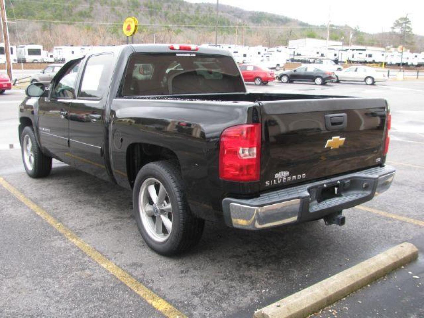 2008 Black Chevrolet Silverado 1500 LS Crew Cab 2WD (3GCEC13J78G) with an 5.3L V8 OHV 16V engine, 4-Speed Automatic transmission, located at 2443 Albert Pike, Hot Springs, AR, 71913, (501) 623-6255, 34.492222, -93.109993 - Photo#2