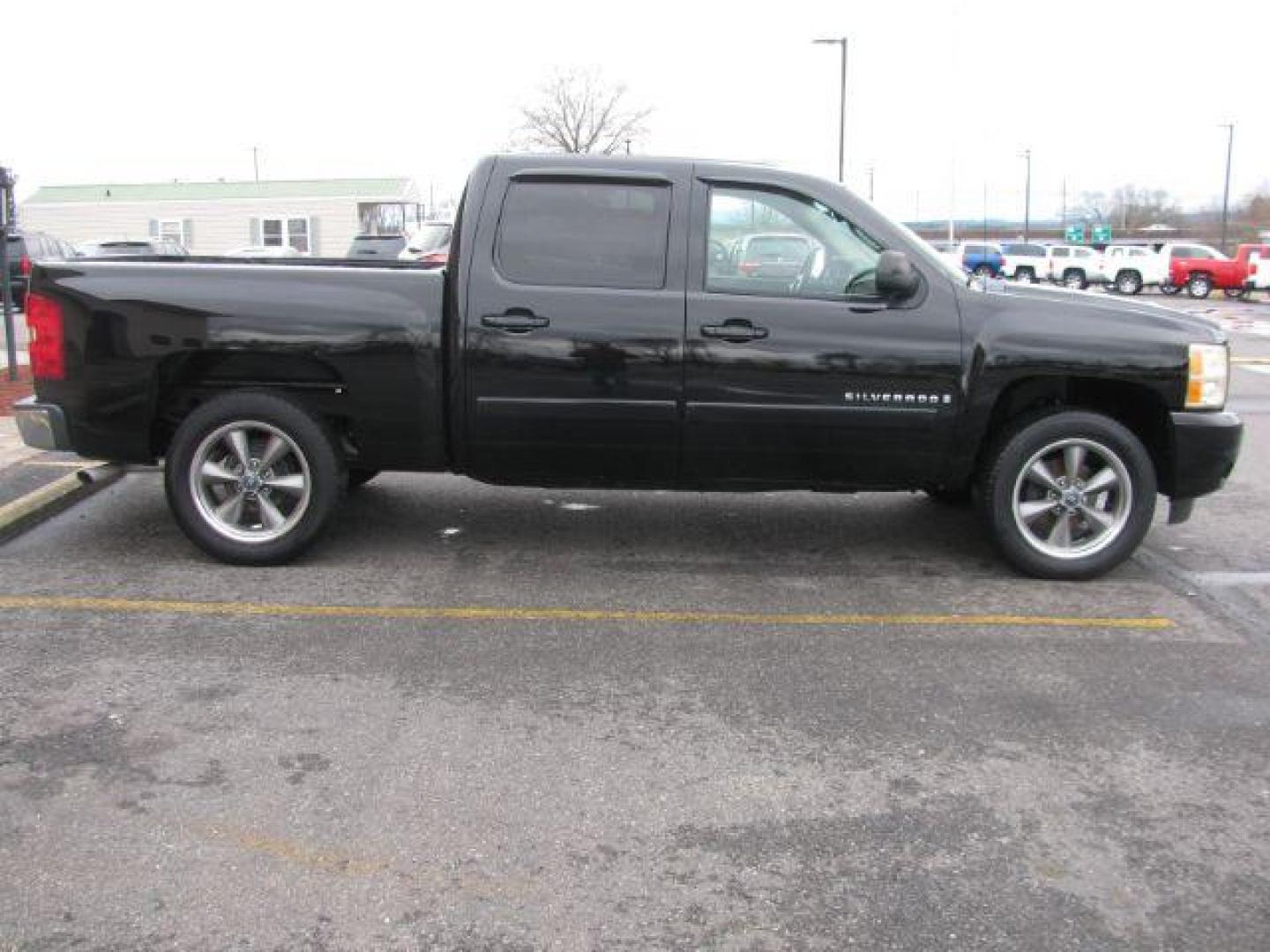 2008 Black Chevrolet Silverado 1500 LS Crew Cab 2WD (3GCEC13J78G) with an 5.3L V8 OHV 16V engine, 4-Speed Automatic transmission, located at 2443 Albert Pike, Hot Springs, AR, 71913, (501) 623-6255, 34.492222, -93.109993 - Photo#5