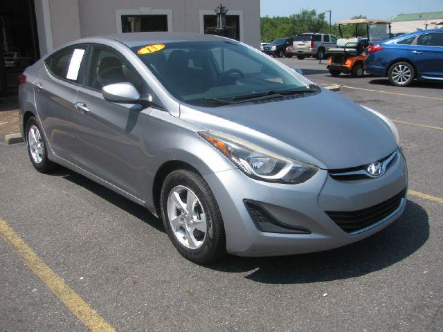 2015 Gray Hyundai Elantra SE 6AT (5NPDH4AE4FH) with an 1.8L L4 DOHC 16V engine, 6-Speed Automatic transmission, located at 2443 Albert Pike, Hot Springs, AR, 71913, (501) 623-6255, 34.492222, -93.109993 - Photo#0