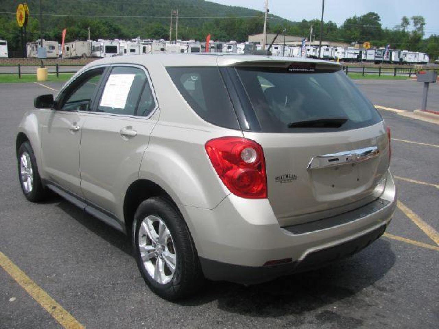 2015 Tan Chevrolet Equinox LS 2WD (2GNALAEK6F6) with an 2.4L L4 DOHC 16V FFV engine, 6-Speed Automatic transmission, located at 2443 Albert Pike, Hot Springs, AR, 71913, (501) 623-6255, 34.492222, -93.109993 - Photo#2