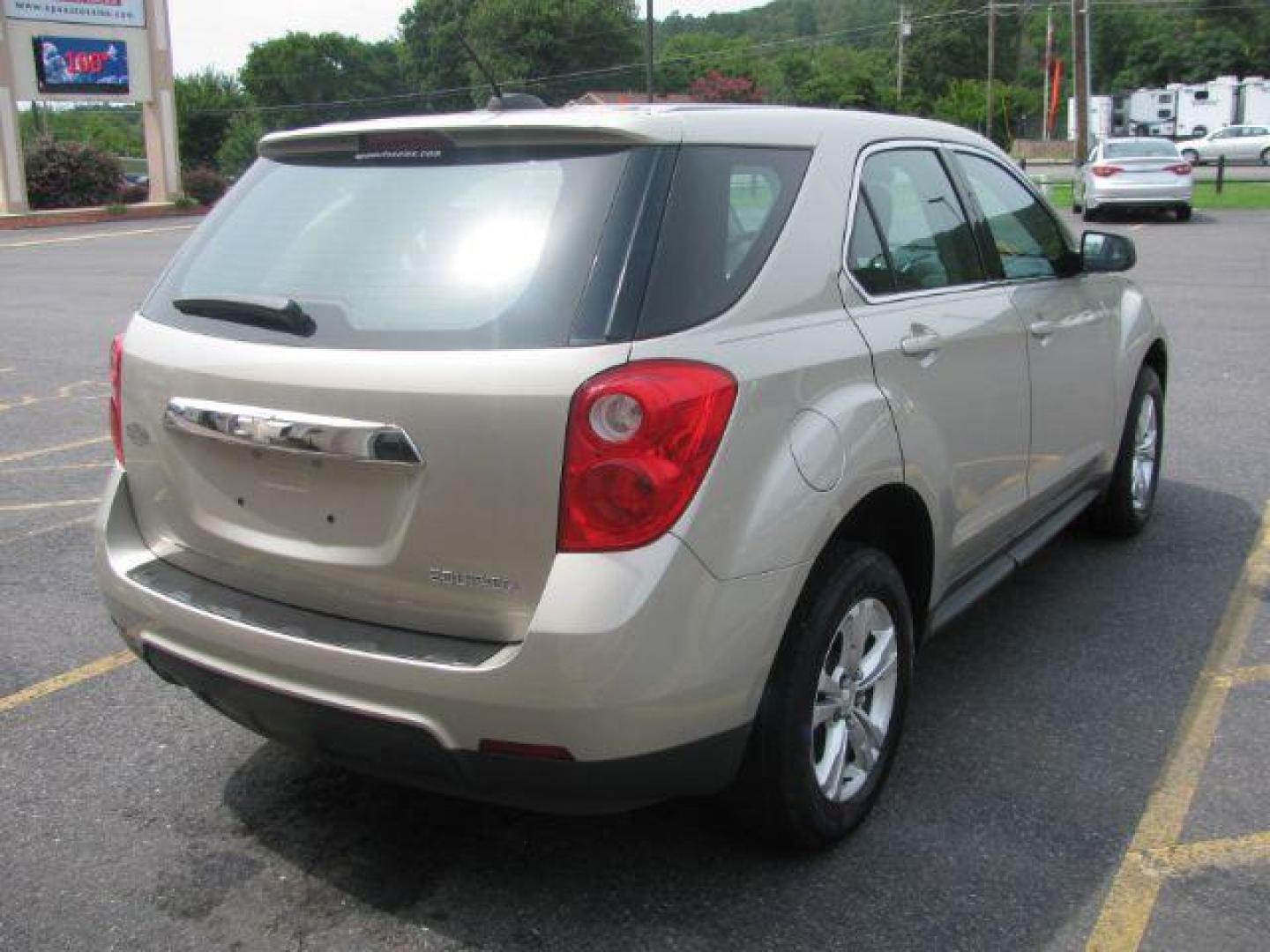 2015 Tan Chevrolet Equinox LS 2WD (2GNALAEK6F6) with an 2.4L L4 DOHC 16V FFV engine, 6-Speed Automatic transmission, located at 2443 Albert Pike, Hot Springs, AR, 71913, (501) 623-6255, 34.492222, -93.109993 - Photo#3