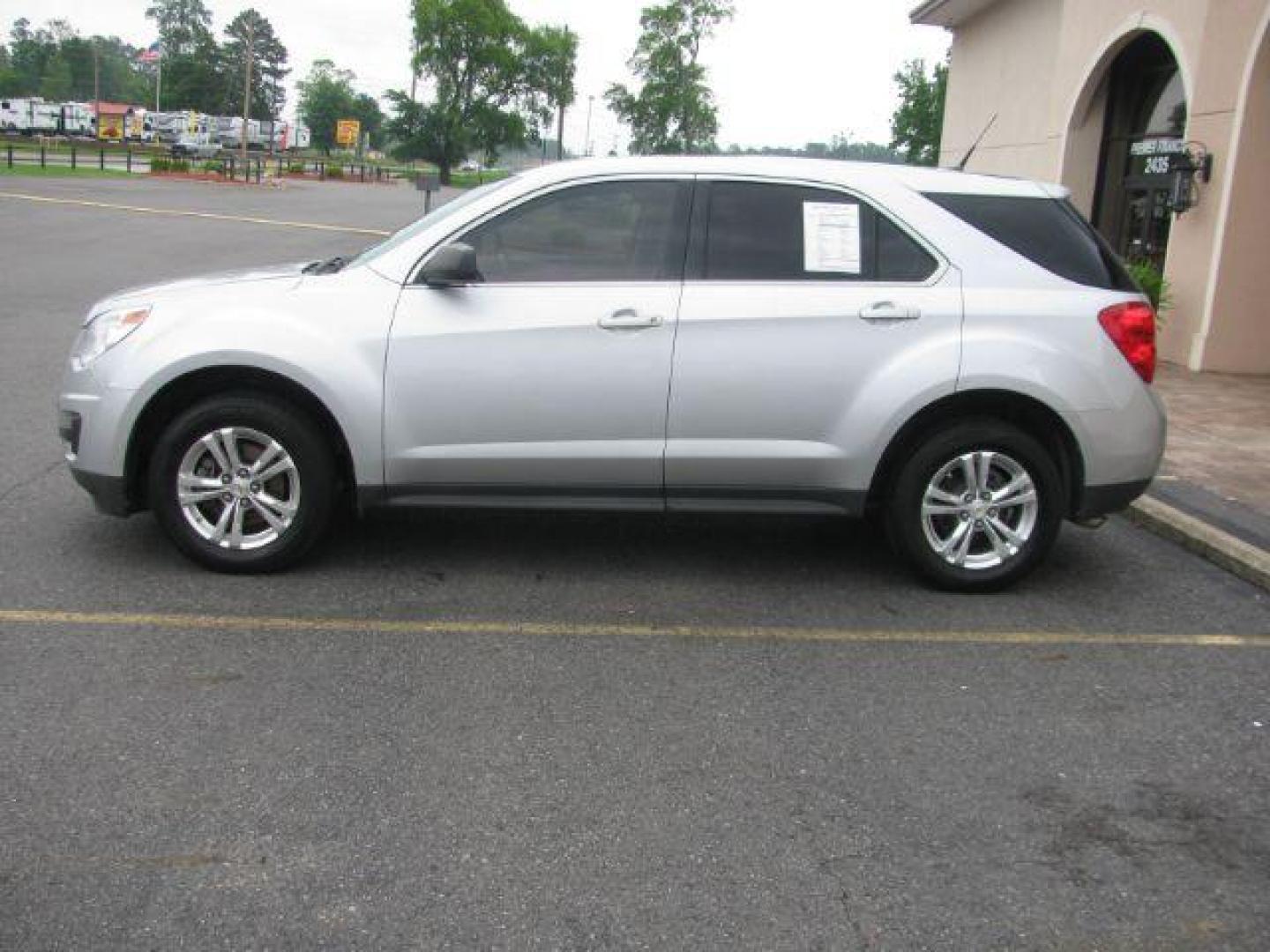 2011 Silver Chevrolet Equinox LS 2WD (2GNALBEC3B1) with an 2.4L L4 DOHC 16V engine, 6-Speed Automatic transmission, located at 2443 Albert Pike, Hot Springs, AR, 71913, (501) 623-6255, 34.492222, -93.109993 - Photo#1