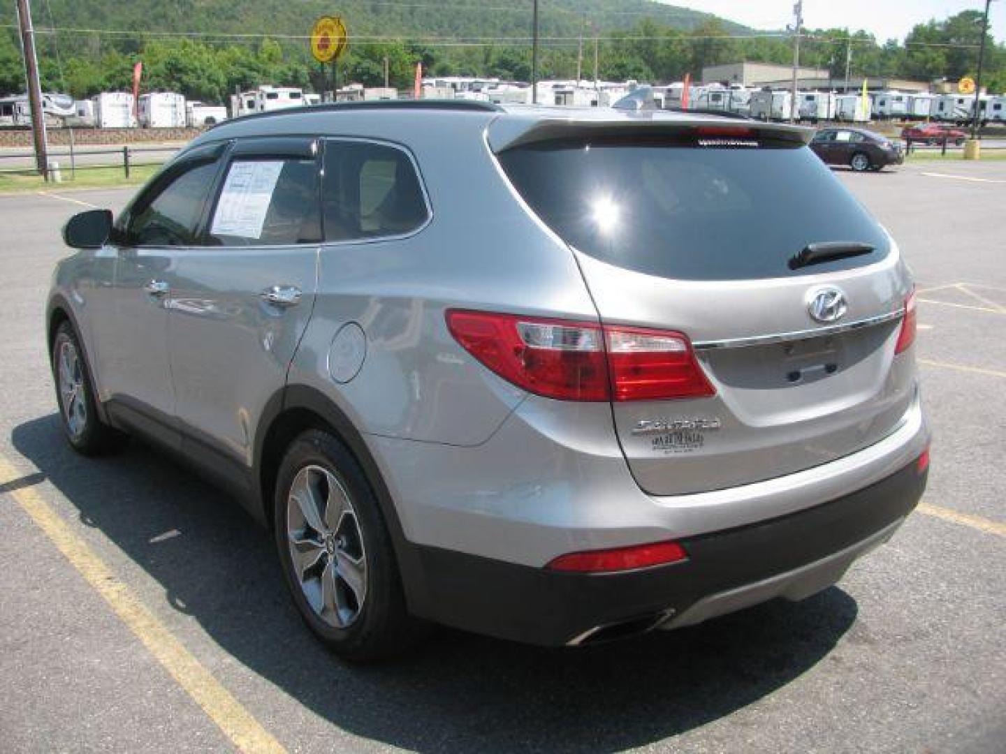 2014 Gray Hyundai Santa Fe GLS FWD (KM8SM4HF1EU) with an 3.3L V6 DOHC 24V engine, 6-Speed Automatic transmission, located at 2443 Albert Pike, Hot Springs, AR, 71913, (501) 623-6255, 34.492222, -93.109993 - Photo#3