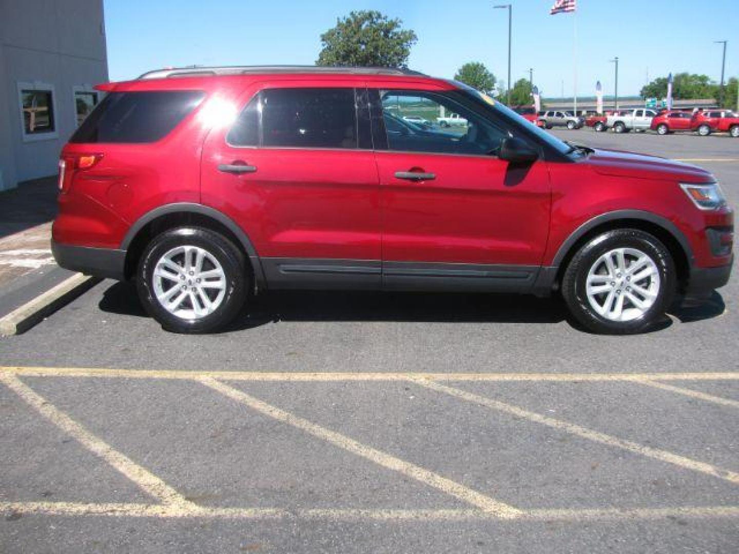 2017 Maroon Ford Explorer Base FWD (1FM5K7BH5HG) with an 2.3L L4 DOHC 16V engine, 6-Speed Automatic transmission, located at 2443 Albert Pike, Hot Springs, AR, 71913, (501) 623-6255, 34.492222, -93.109993 - Photo#1