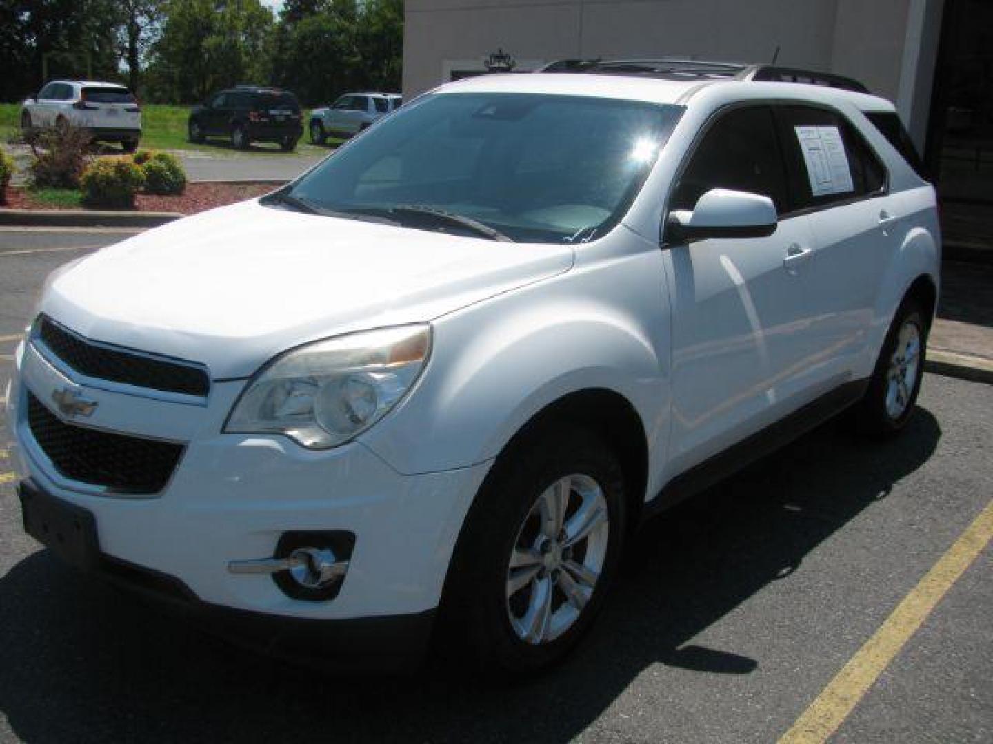 2013 White Chevrolet Equinox 2LT 2WD (2GNALPEK6D6) with an 2.4L L4 DOHC 16V engine, 6-Speed Automatic transmission, located at 2443 Albert Pike, Hot Springs, AR, 71913, (501) 623-6255, 34.492222, -93.109993 - LISTED FEATURES MAY BE OPTIONAL AND NOT INCLUDED ON THIS VEHICLE!!! - Photo#5