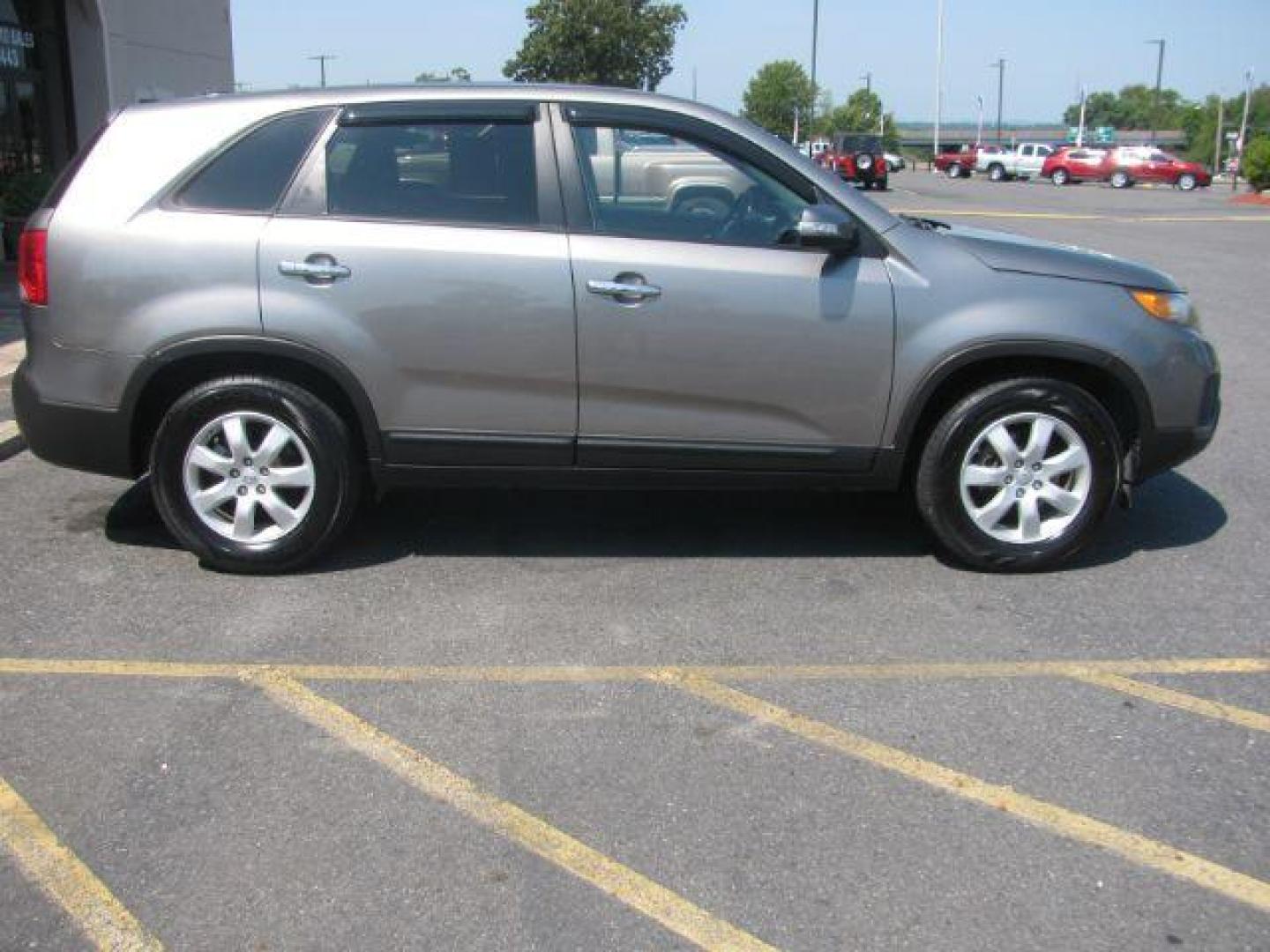 2012 Gray Kia Sorento LX 2WD (5XYKT3A17CG) with an 2.4L L4 DOHC 16V engine, 6-Speed Automatic transmission, located at 2443 Albert Pike, Hot Springs, AR, 71913, (501) 623-6255, 34.492222, -93.109993 - LISTED FEATURES MAY BE OPTIONAL AND NOT INCLUDED ON THIS VEHICLE!!! - Photo#1