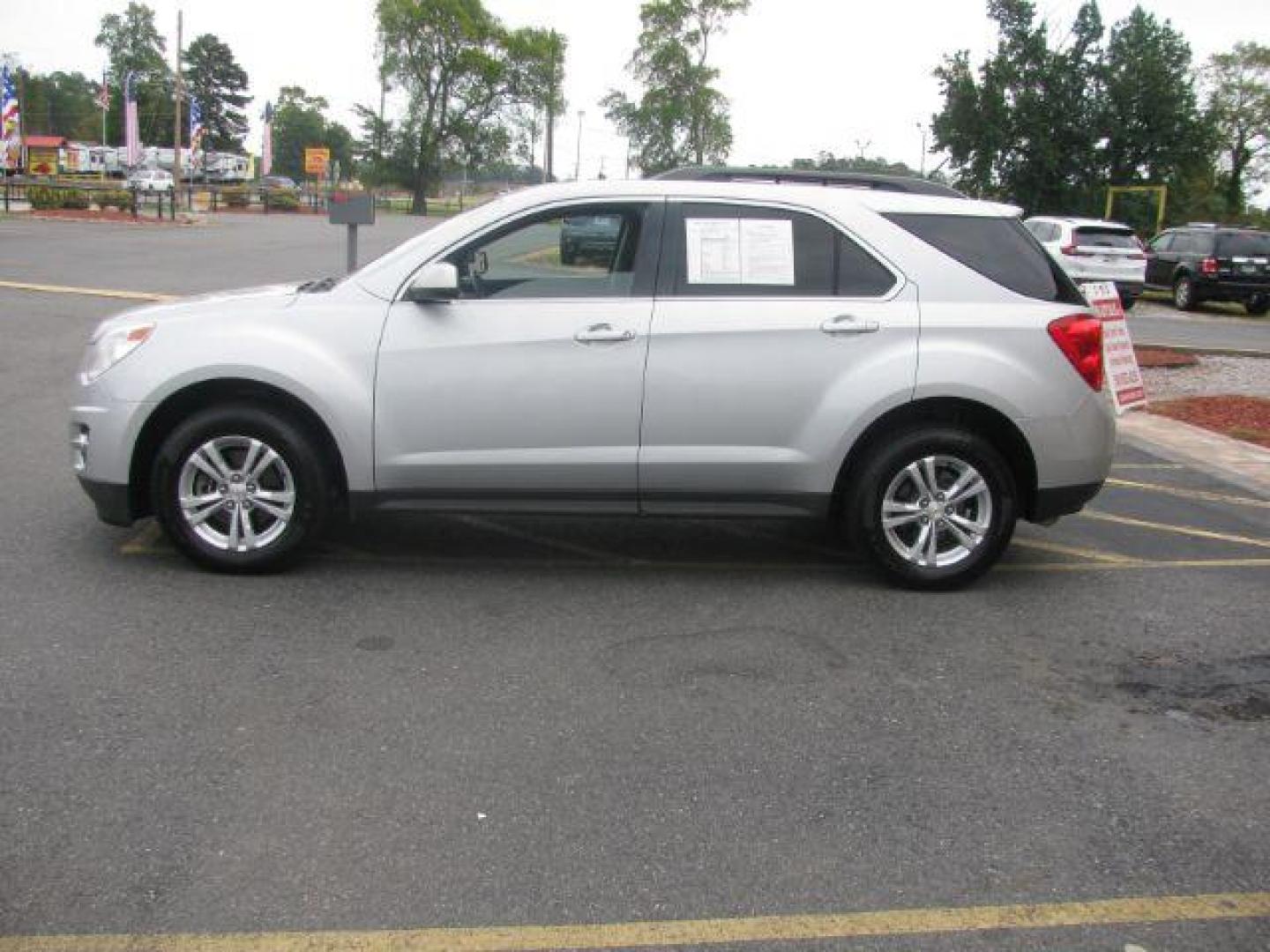 2013 Silver Chevrolet Equinox 2LT 2WD (2GNALPEK8D6) with an 2.4L L4 DOHC 16V engine, 6-Speed Automatic transmission, located at 2443 Albert Pike, Hot Springs, AR, 71913, (501) 623-6255, 34.492222, -93.109993 - Photo#1