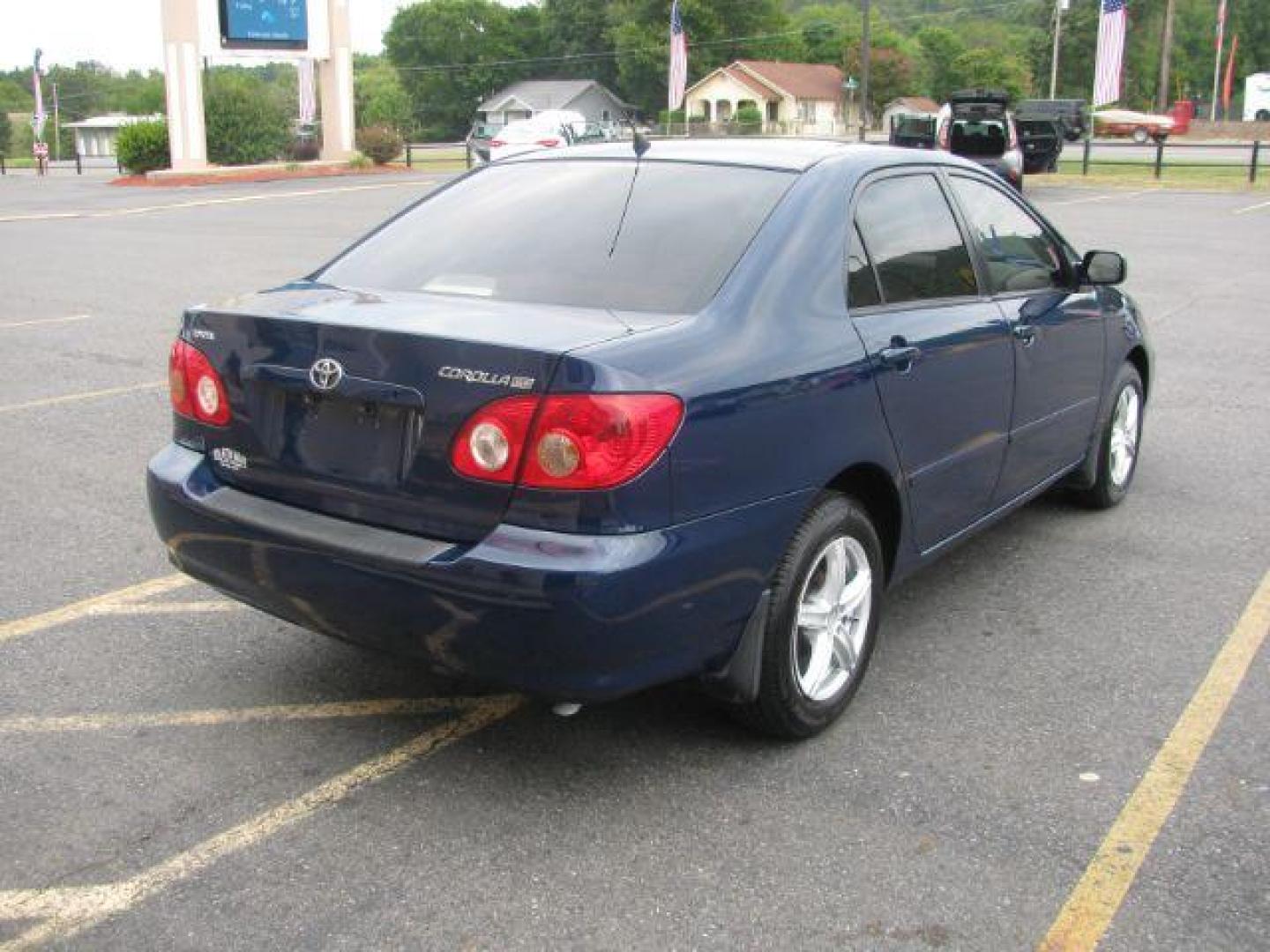 2008 Blue Toyota Corolla LE (1NXBR32E48Z) with an 1.8L L4 DOHC 16V engine, located at 2443 Albert Pike, Hot Springs, AR, 71913, (501) 623-6255, 34.492222, -93.109993 - Photo#3