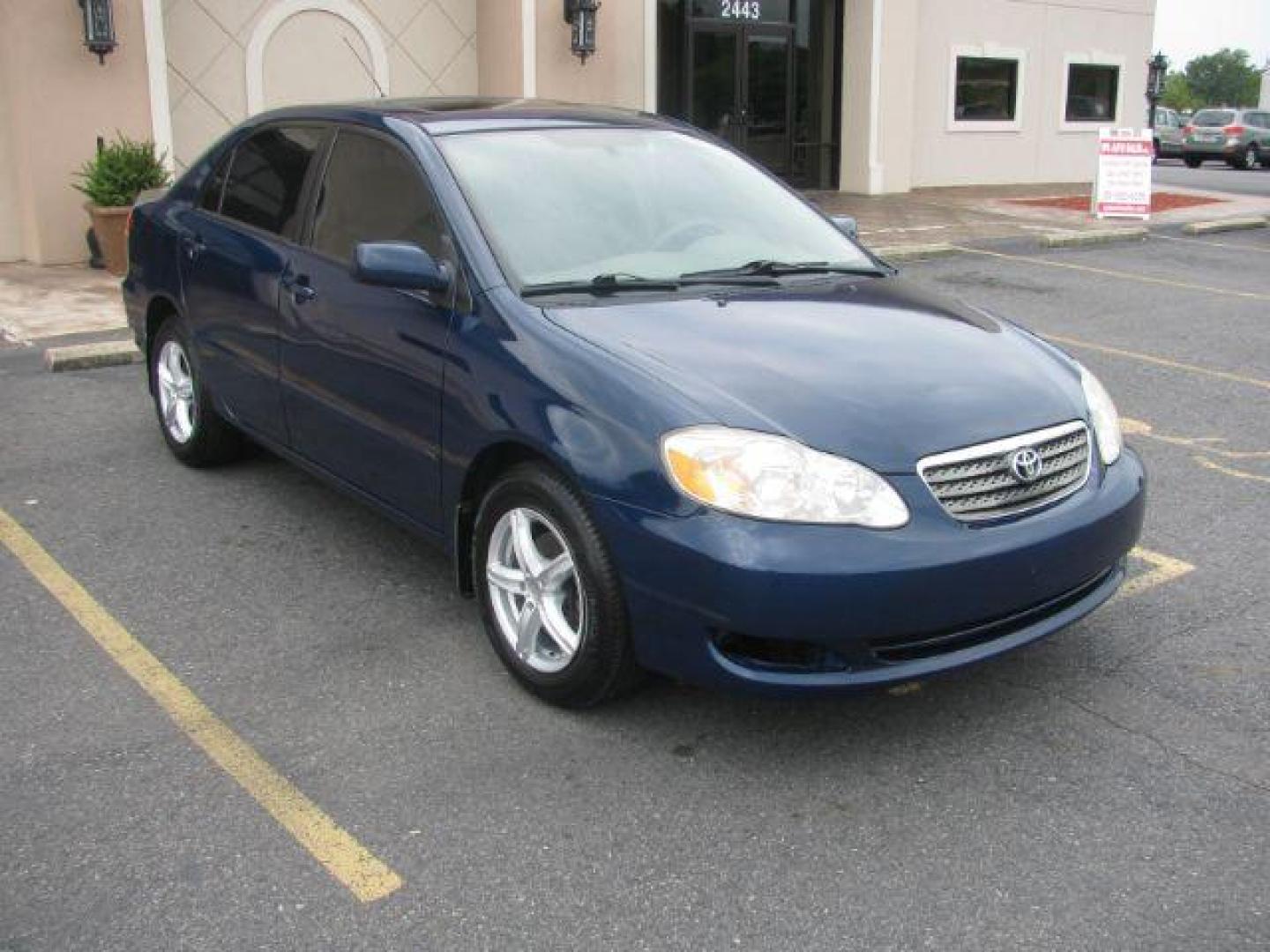 2008 Blue Toyota Corolla LE (1NXBR32E48Z) with an 1.8L L4 DOHC 16V engine, located at 2443 Albert Pike, Hot Springs, AR, 71913, (501) 623-6255, 34.492222, -93.109993 - Photo#5