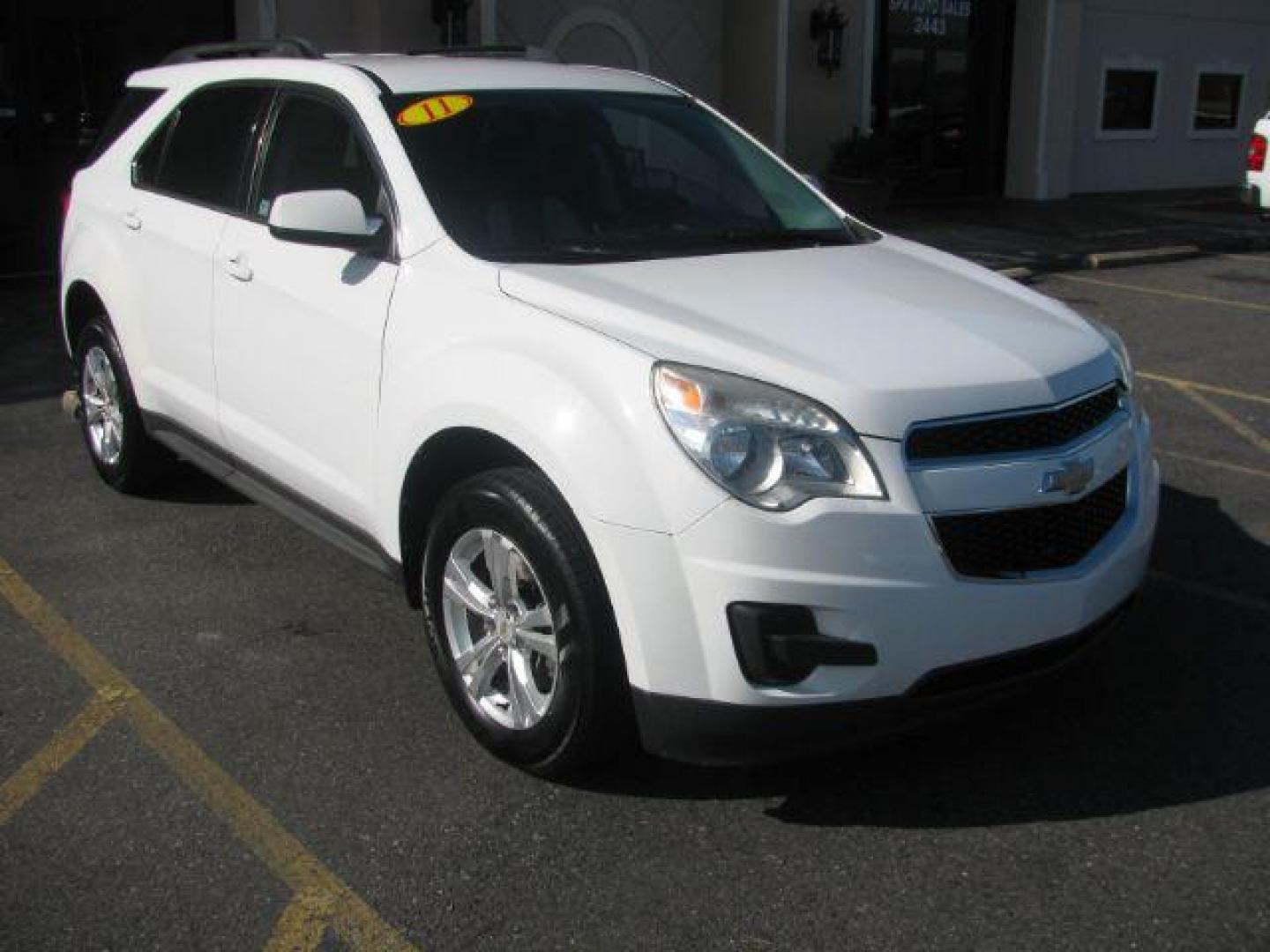 2011 White Chevrolet Equinox 1LT 2WD (2GNALDEC5B1) with an 2.4L L4 DOHC 16V engine, 6-Speed Automatic transmission, located at 2443 Albert Pike, Hot Springs, AR, 71913, (501) 623-6255, 34.492222, -93.109993 - LISTED FEATURES MAY BE OPTIONAL AND NOT INCLUDED ON THIS VEHICLE!!! - Photo#0