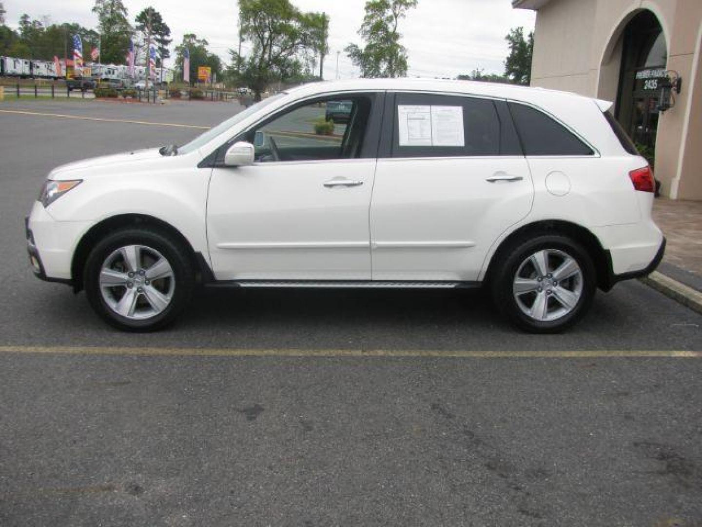 2011 White Acura MDX 6-Spd AT w/Tech and Entertainment Package (2HNYD2H42BH) with an 3.7L V6 SOHC 24V engine, 6-Speed Automatic transmission, located at 2443 Albert Pike, Hot Springs, AR, 71913, (501) 623-6255, 34.492222, -93.109993 - Photo#1