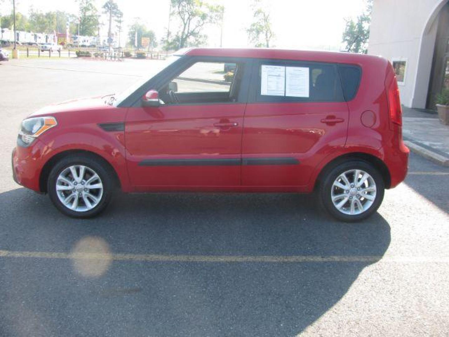 2013 Red Kia Soul + (KNDJT2A63D7) with an 2.0L L4 DOHC 16V engine, located at 2443 Albert Pike, Hot Springs, AR, 71913, (501) 623-6255, 34.492222, -93.109993 - Photo#4