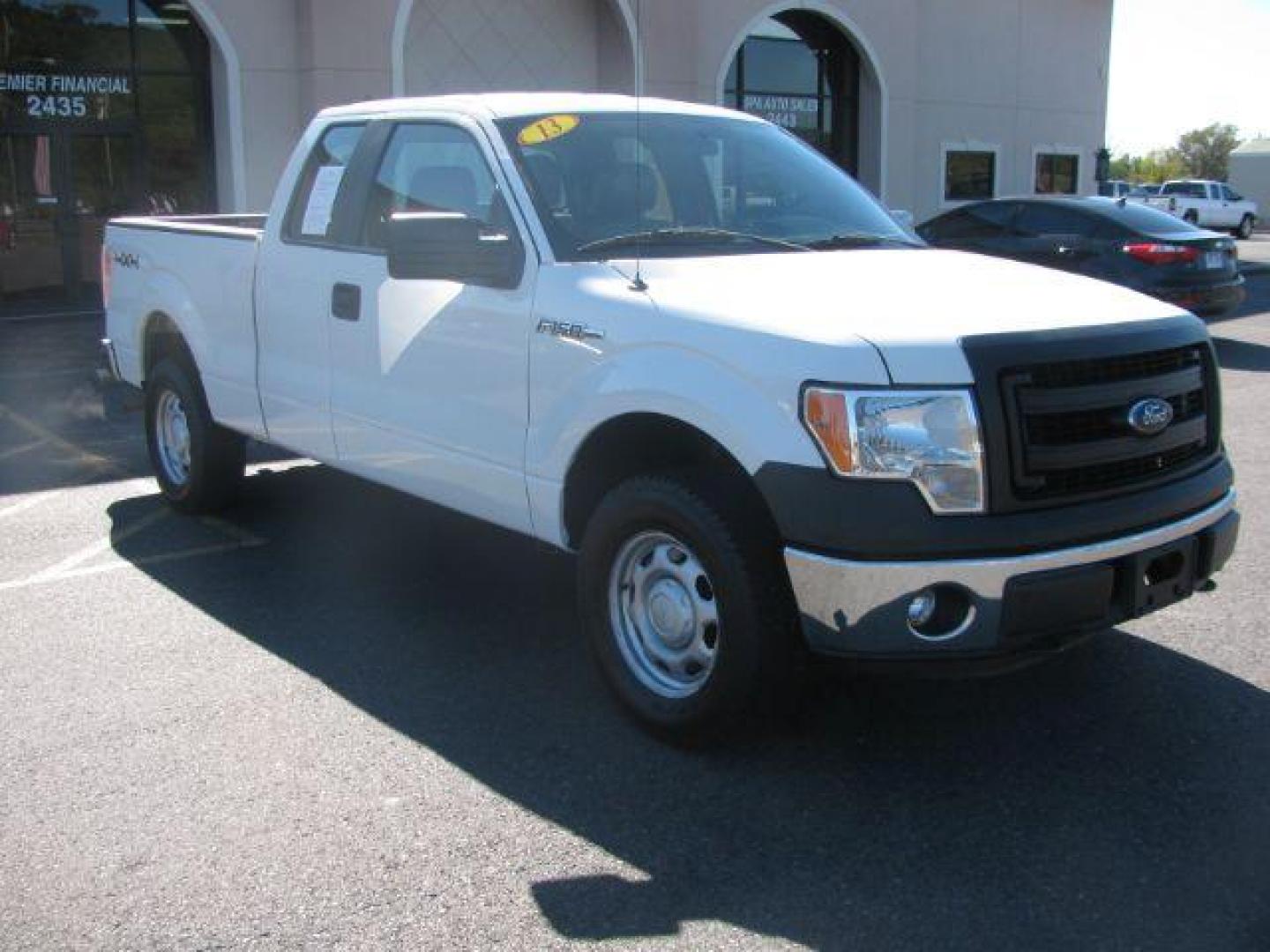 2013 White Ford F-150 XL SuperCab 6.5-ft. Bed 4WD (1FTFX1EF4DF) with an 5.0L V8 engine, 6-Speed Automatic transmission, located at 2443 Albert Pike, Hot Springs, AR, 71913, (501) 623-6255, 34.492222, -93.109993 - Photo#6