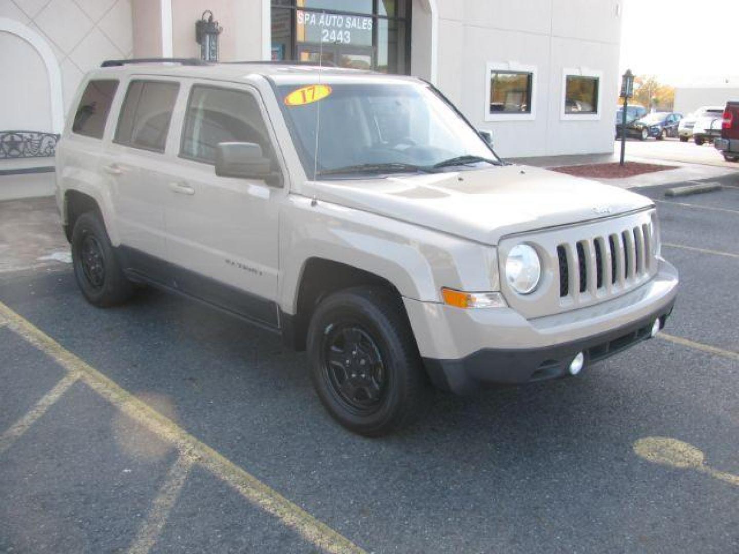 2017 Tan Jeep Patriot Sport 4WD (1C4NJRBB4HD) with an 2.4L L4 DOHC 16V engine, located at 2443 Albert Pike, Hot Springs, AR, 71913, (501) 623-6255, 34.492222, -93.109993 - LISTED FEATURES MAY BE OPTIONAL AND NOT INCLUDED ON THIS VEHICLE!!! - Photo#5