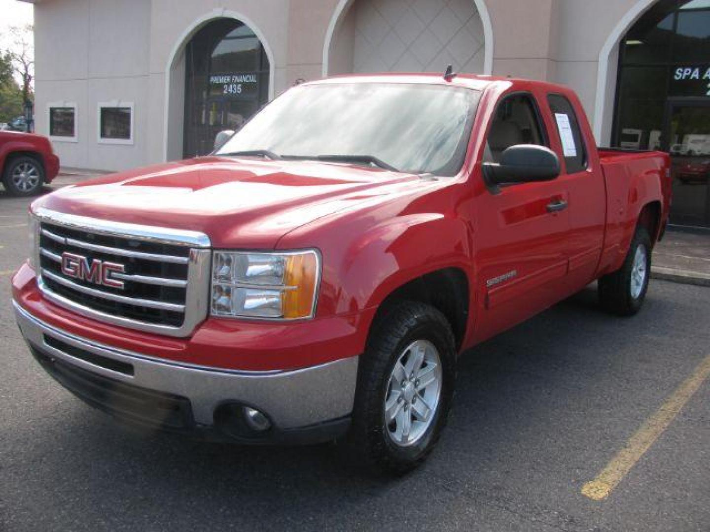 2013 Red GMC Sierra 1500 SLE Ext. Cab 4WD (1GTR2VE73DZ) with an 5.3L V8 OHV 16V FFV engine, 6-Speed Automatic transmission, located at 2443 Albert Pike, Hot Springs, AR, 71913, (501) 623-6255, 34.492222, -93.109993 - Photo#6