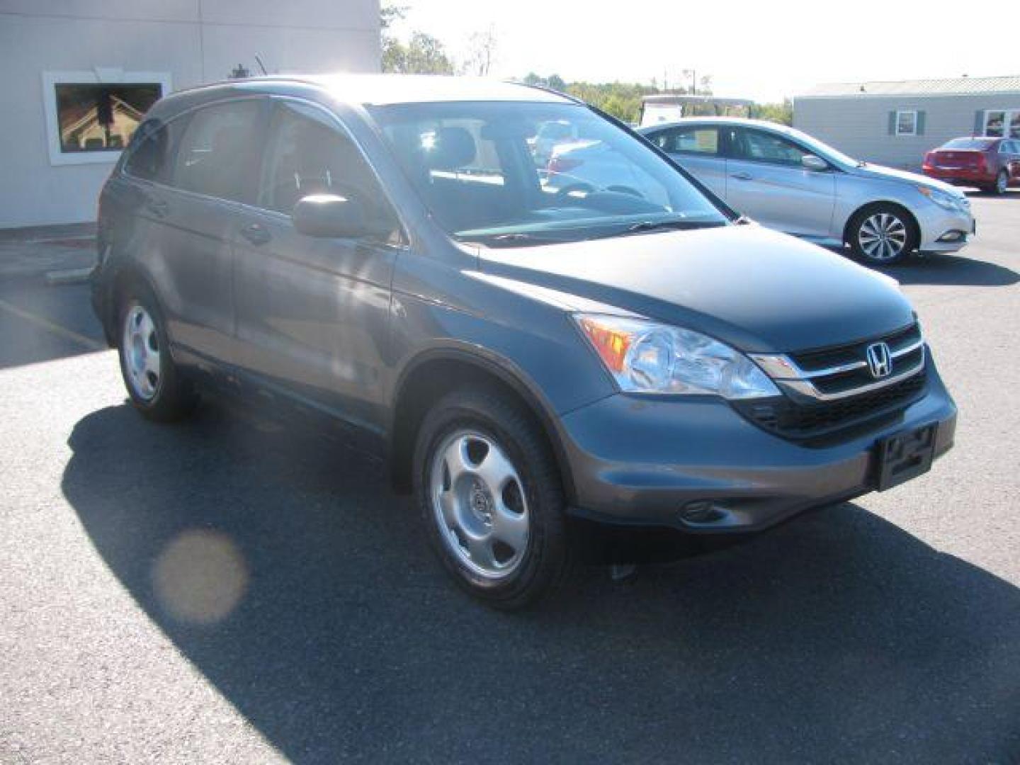 2011 Gray Honda CR-V LX 2WD 5-Speed AT (JHLRE3H30BC) with an 2.4L L4 DOHC 16V engine, 5-Speed Automatic transmission, located at 2443 Albert Pike, Hot Springs, AR, 71913, (501) 623-6255, 34.492222, -93.109993 - Photo#5