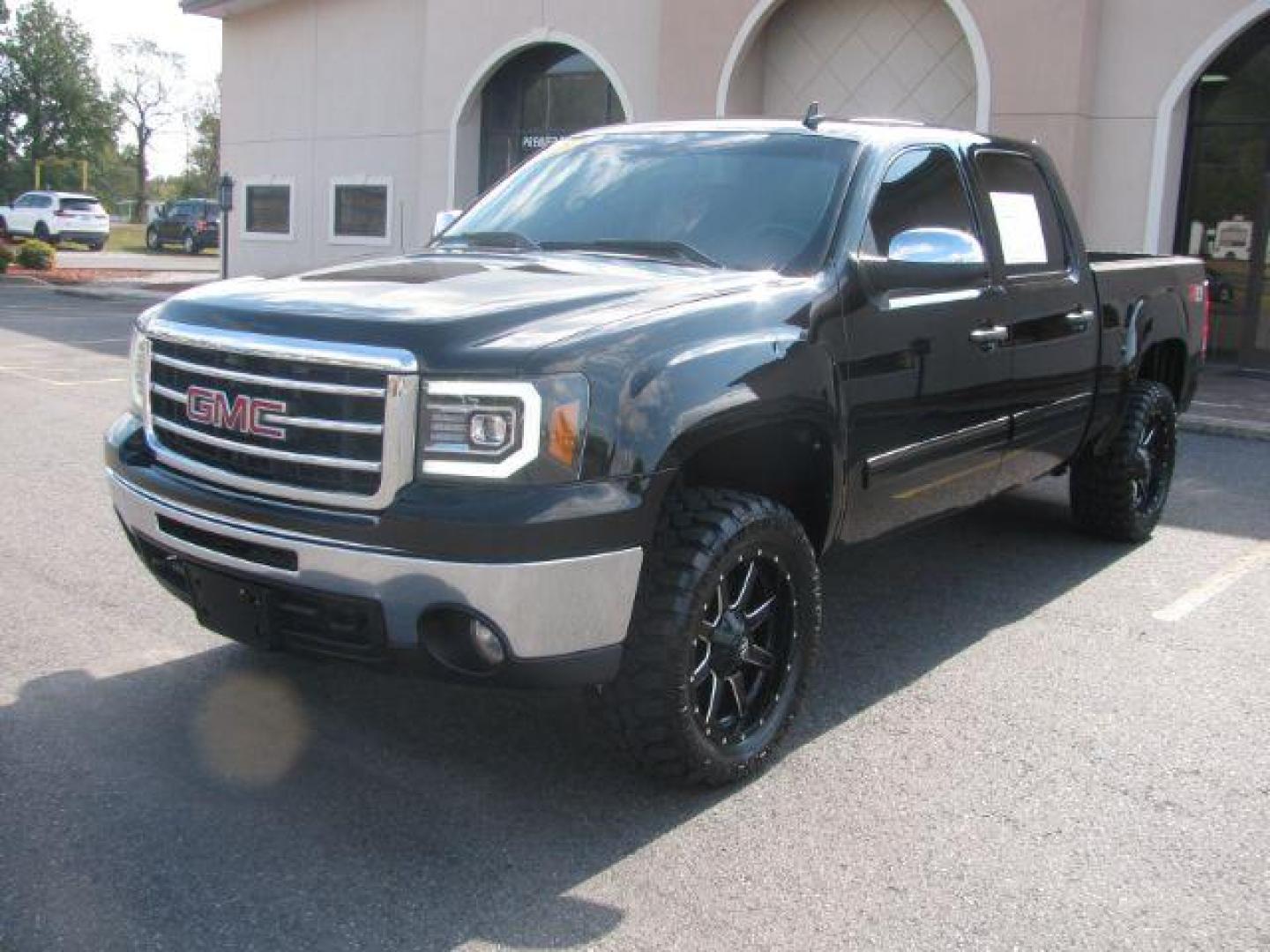 2012 Black GMC Sierra 1500 SLE Crew Cab 4WD (3GTP2VE78CG) with an 5.3L V8 OHV 16V FFV engine, 6-Speed Automatic transmission, located at 2443 Albert Pike, Hot Springs, AR, 71913, (501) 623-6255, 34.492222, -93.109993 - Photo#0