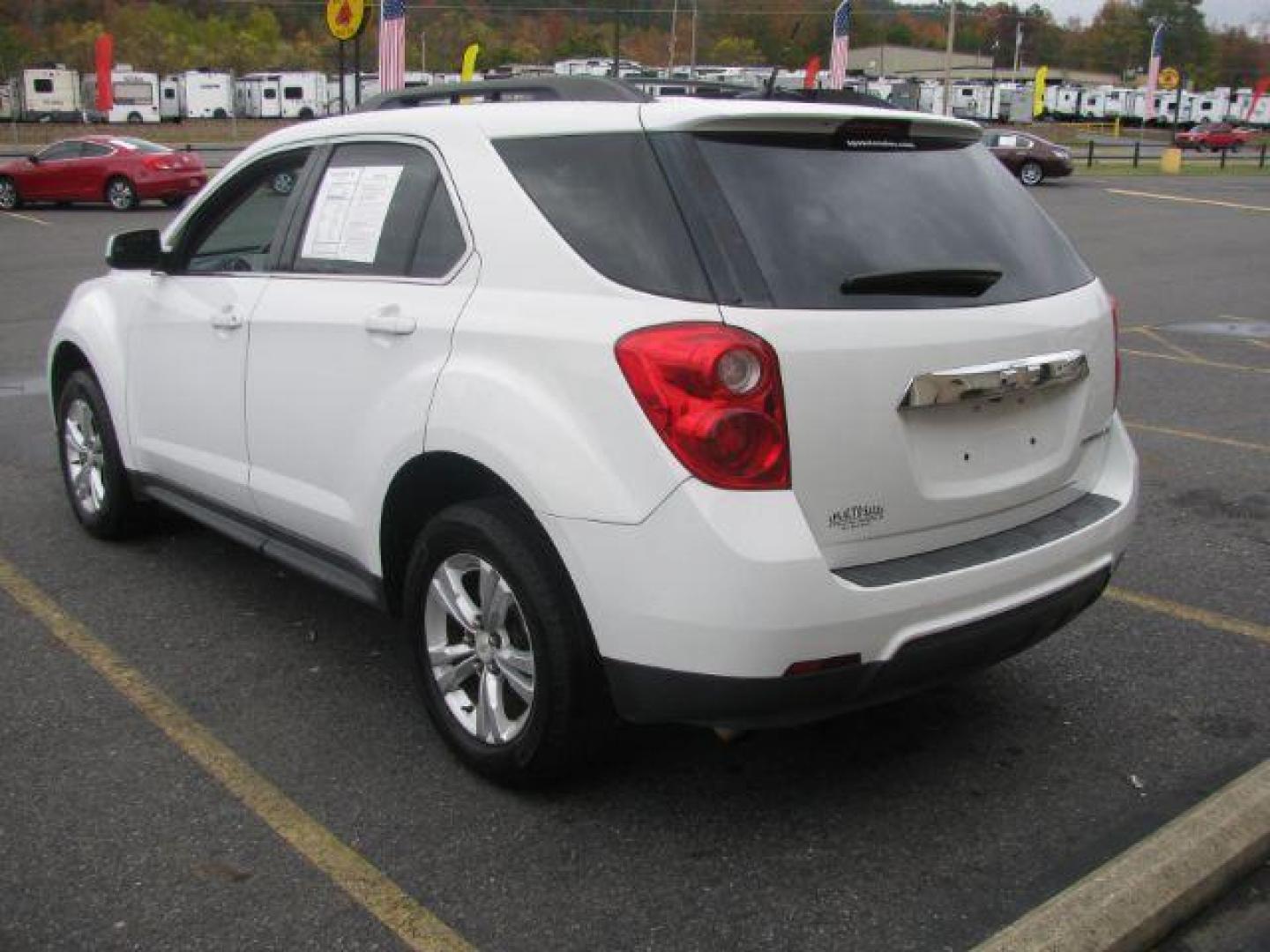 2013 White Chevrolet Equinox 2LT 2WD (2GNALPEK6D1) with an 2.4L L4 DOHC 16V engine, 6-Speed Automatic transmission, located at 2443 Albert Pike, Hot Springs, AR, 71913, (501) 623-6255, 34.492222, -93.109993 - Photo#2