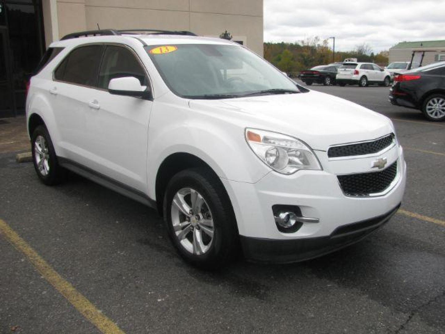 2013 White Chevrolet Equinox 2LT 2WD (2GNALPEK6D1) with an 2.4L L4 DOHC 16V engine, 6-Speed Automatic transmission, located at 2443 Albert Pike, Hot Springs, AR, 71913, (501) 623-6255, 34.492222, -93.109993 - Photo#5