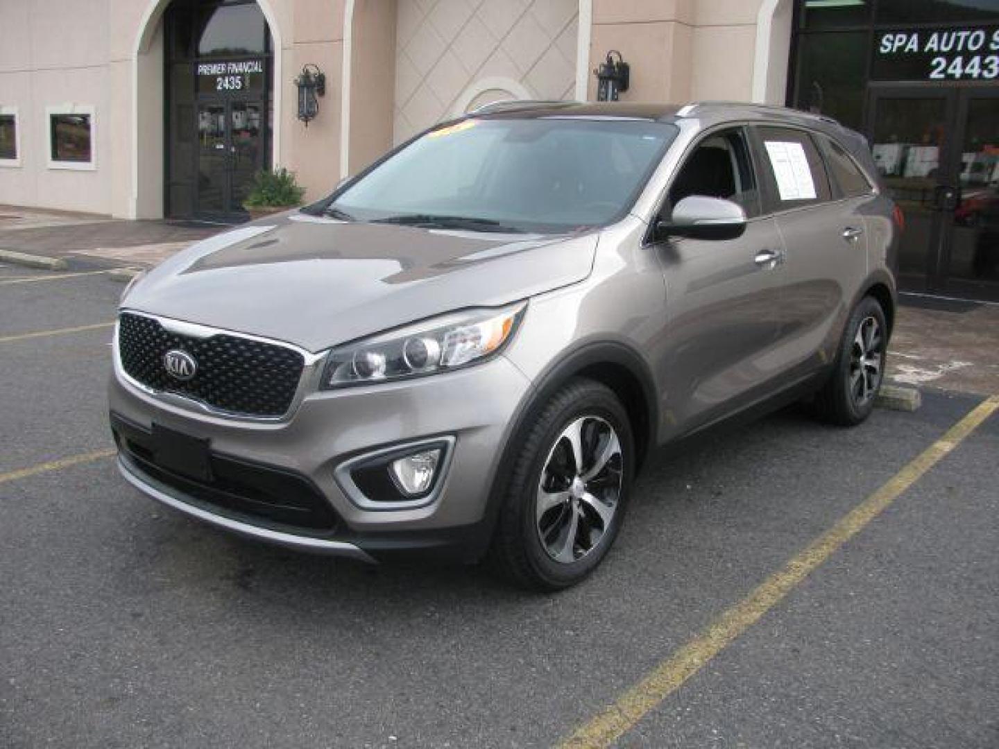 2016 Gray Kia Sorento EX V6 2WD (5XYPH4A51GG) with an 3.3L V6 DOHC 24V engine, 6-Speed Automatic transmission, located at 2443 Albert Pike, Hot Springs, AR, 71913, (501) 623-6255, 34.492222, -93.109993 - Photo#0