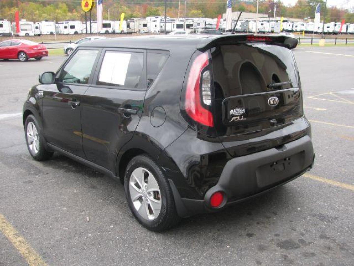 2015 Black Kia Soul Base (KNDJN2A29F7) with an 1.6L L4 DOHC 16V engine, located at 2443 Albert Pike, Hot Springs, AR, 71913, (501) 623-6255, 34.492222, -93.109993 - LISTED FEATURES MAY BE OPTIONAL AND NOT INCLUDED ON THIS VEHICLE!!! - Photo#2