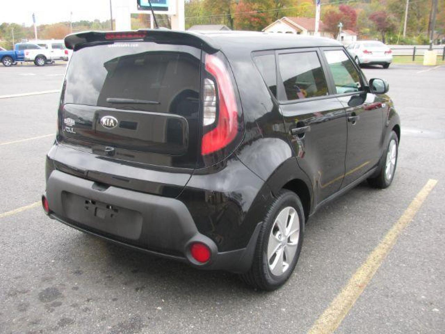 2015 Black Kia Soul Base (KNDJN2A29F7) with an 1.6L L4 DOHC 16V engine, located at 2443 Albert Pike, Hot Springs, AR, 71913, (501) 623-6255, 34.492222, -93.109993 - LISTED FEATURES MAY BE OPTIONAL AND NOT INCLUDED ON THIS VEHICLE!!! - Photo#3