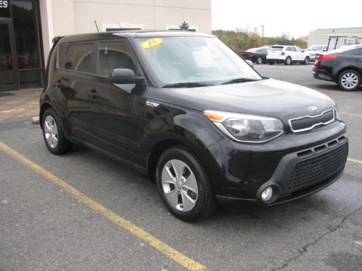 2015 Black Kia Soul Base (KNDJN2A29F7) with an 1.6L L4 DOHC 16V engine, located at 2443 Albert Pike, Hot Springs, AR, 71913, (501) 623-6255, 34.492222, -93.109993 - LISTED FEATURES MAY BE OPTIONAL AND NOT INCLUDED ON THIS VEHICLE!!! - Photo#5