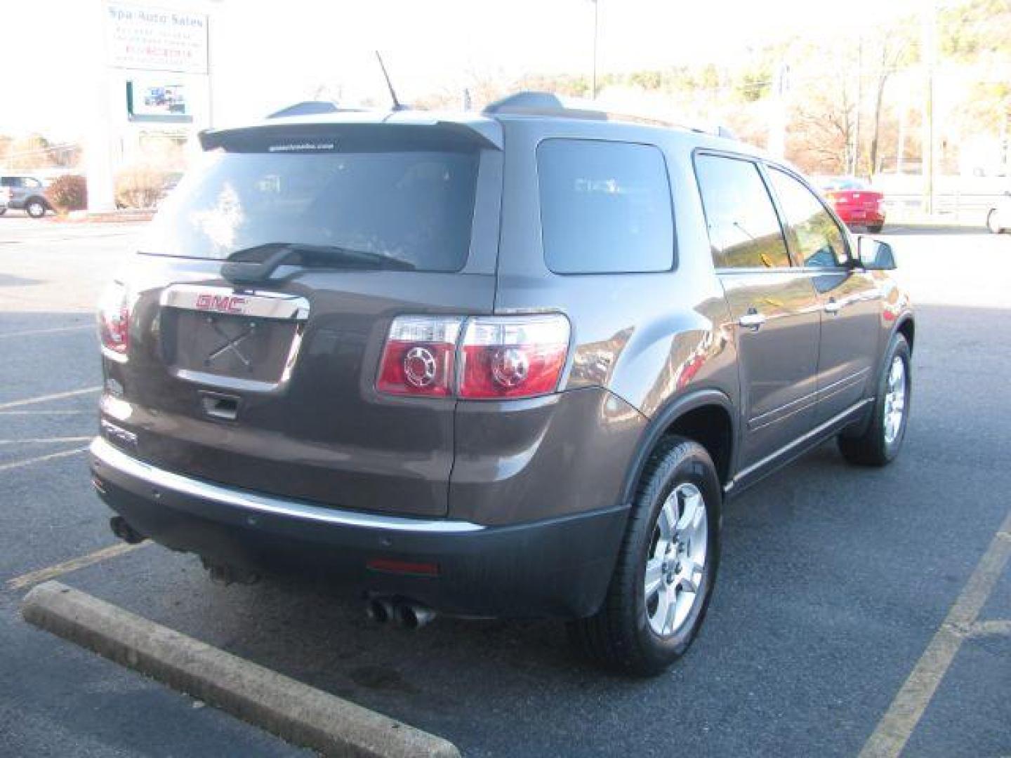 2011 Brown GMC Acadia SLE-2 FWD (1GKKRPED3BJ) with an 3.6L V6 DOHC 24V engine, 6-Speed Automatic transmission, located at 2443 Albert Pike, Hot Springs, AR, 71913, (501) 623-6255, 34.492222, -93.109993 - Photo#3