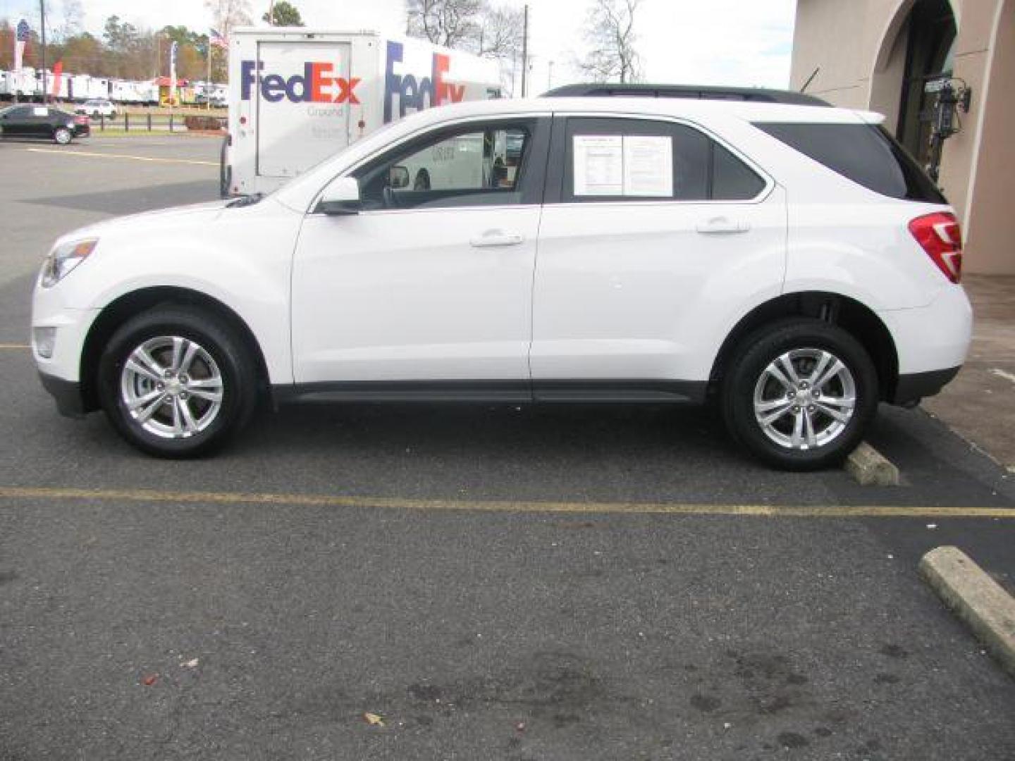 2016 White Chevrolet Equinox LT 2WD (2GNALCEKXG6) with an 2.4L L4 DOHC 16V FFV engine, 6-Speed Automatic transmission, located at 2443 Albert Pike, Hot Springs, AR, 71913, (501) 623-6255, 34.492222, -93.109993 - Photo#1