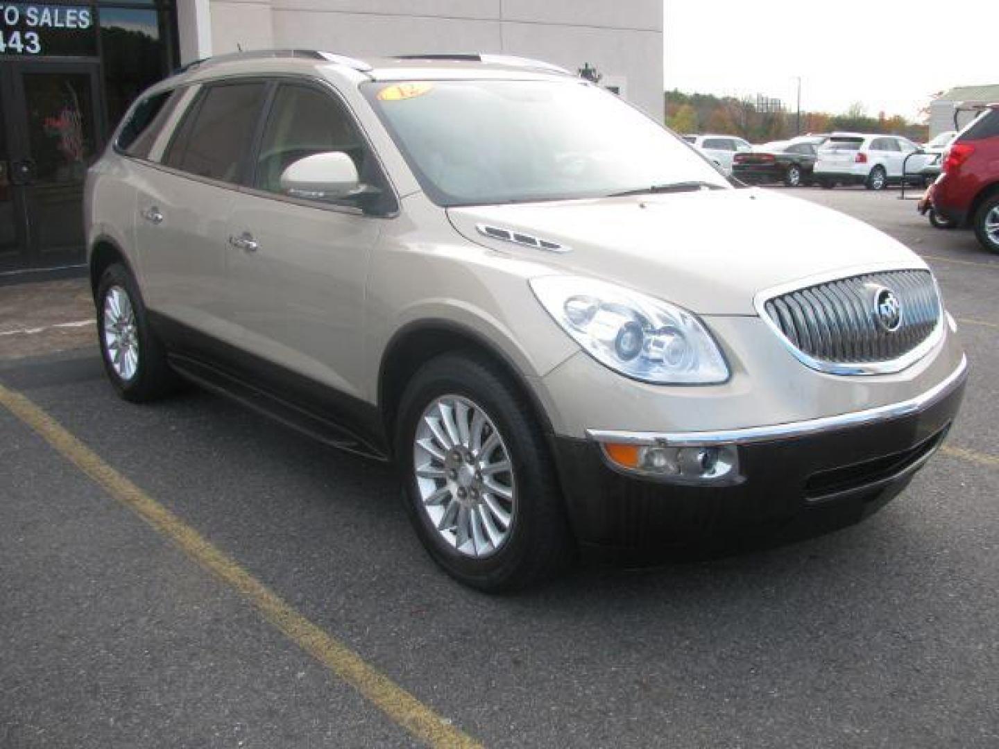 2012 Tan Buick Enclave Leather FWD (5GAKRCED0CJ) with an 3.6L V6 DOHC 24V engine, 6-Speed Automatic Overdrive transmission, located at 2443 Albert Pike, Hot Springs, AR, 71913, (501) 623-6255, 34.492222, -93.109993 - Photo#5