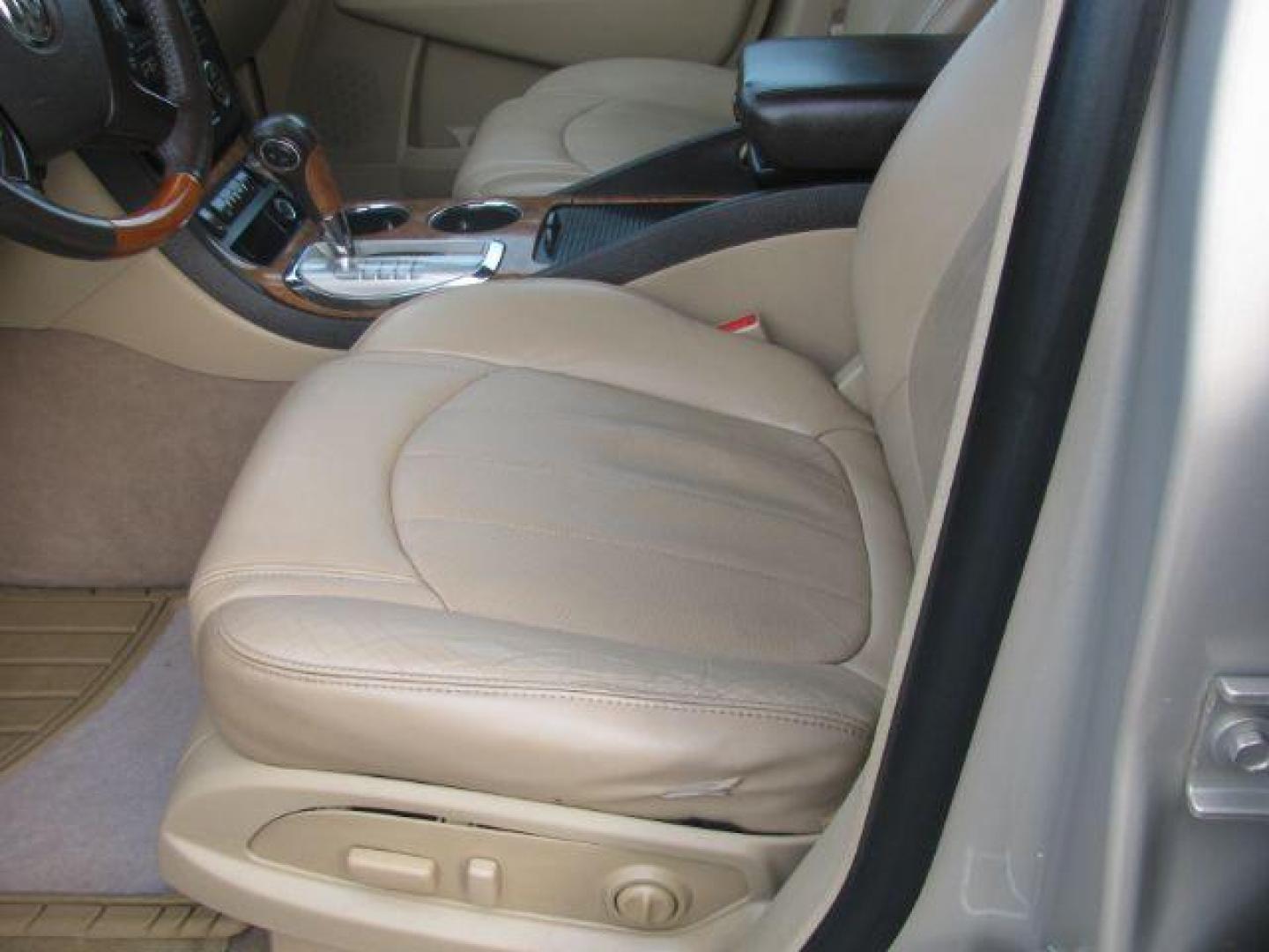 2012 Tan Buick Enclave Leather FWD (5GAKRCED0CJ) with an 3.6L V6 DOHC 24V engine, 6-Speed Automatic Overdrive transmission, located at 2443 Albert Pike, Hot Springs, AR, 71913, (501) 623-6255, 34.492222, -93.109993 - Photo#8