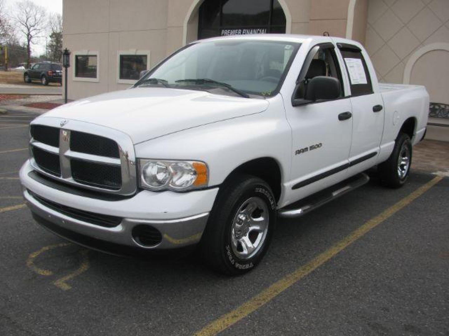 2005 White Dodge Ram 1500 ST Quad Cab Short Bed 2WD (1D7HA18K75J) with an 3.7L V6 SOHC 12V engine, located at 2443 Albert Pike, Hot Springs, AR, 71913, (501) 623-6255, 34.492222, -93.109993 - Photo#0