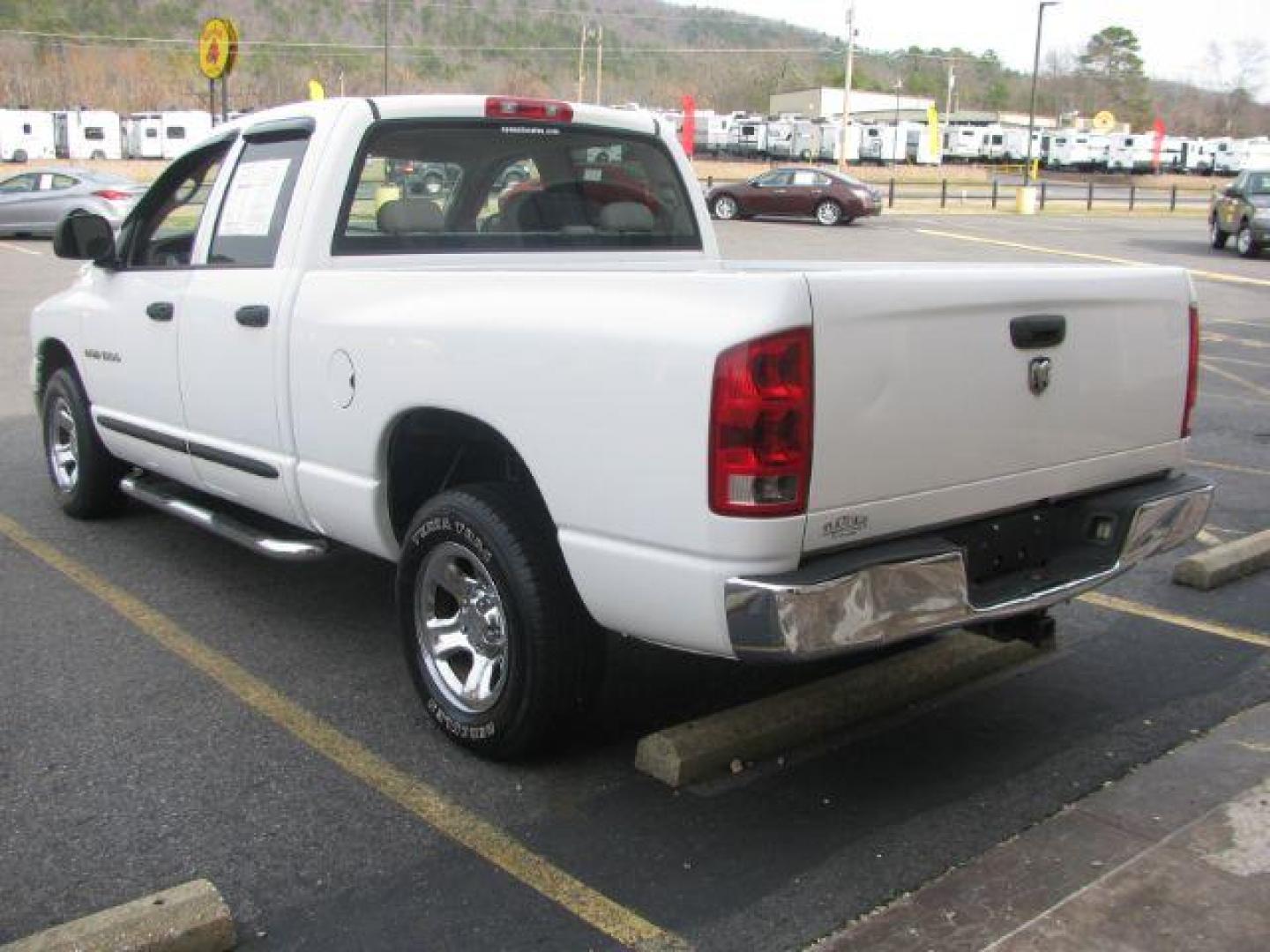 2005 White Dodge Ram 1500 ST Quad Cab Short Bed 2WD (1D7HA18K75J) with an 3.7L V6 SOHC 12V engine, located at 2443 Albert Pike, Hot Springs, AR, 71913, (501) 623-6255, 34.492222, -93.109993 - Photo#2