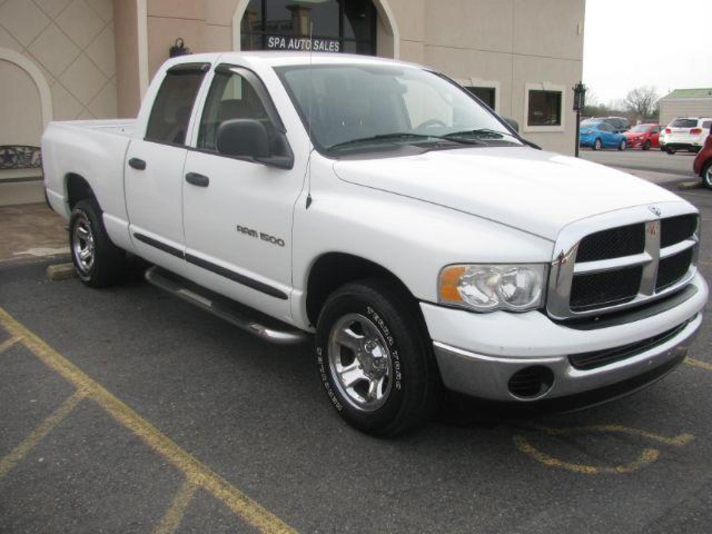 2005 White Dodge Ram 1500 ST Quad Cab Short Bed 2WD (1D7HA18K75J) with an 3.7L V6 SOHC 12V engine, located at 2443 Albert Pike, Hot Springs, AR, 71913, (501) 623-6255, 34.492222, -93.109993 - Photo#6