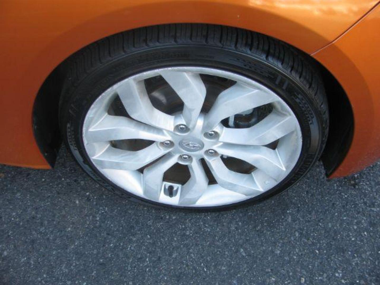 2013 Orange Hyundai Veloster Base (KMHTC6AD0DU) with an 1.6L L4 DOHC 16V engine, located at 2443 Albert Pike, Hot Springs, AR, 71913, (501) 623-6255, 34.492222, -93.109993 - Photo#6