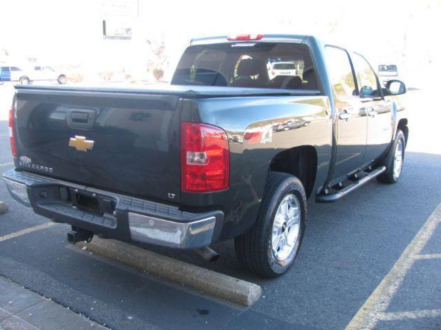 2013 Green Chevrolet Silverado 1500 LT Crew Cab 4WD (3GCPKSE70DG) with an 5.3L V8 OHV 16V FFV engine, located at 2443 Albert Pike, Hot Springs, AR, 71913, (501) 623-6255, 34.492222, -93.109993 - Photo#3