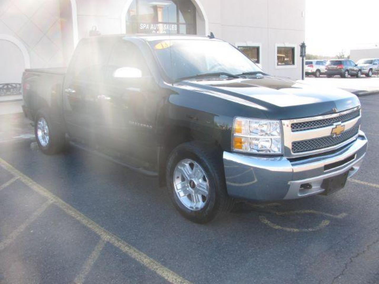 2013 Green Chevrolet Silverado 1500 LT Crew Cab 4WD (3GCPKSE70DG) with an 5.3L V8 OHV 16V FFV engine, located at 2443 Albert Pike, Hot Springs, AR, 71913, (501) 623-6255, 34.492222, -93.109993 - Photo#5