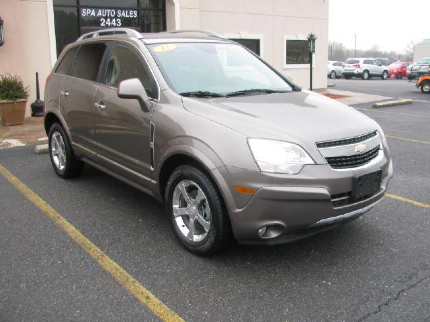 2012 Brown Chevrolet Captiva Sport 1LT FWD (3GNAL3E56CS) with an 3.0L V6 DOHC 24V engine, 6-Speed Automatic transmission, located at 2443 Albert Pike, Hot Springs, AR, 71913, (501) 623-6255, 34.492222, -93.109993 - Photo#5